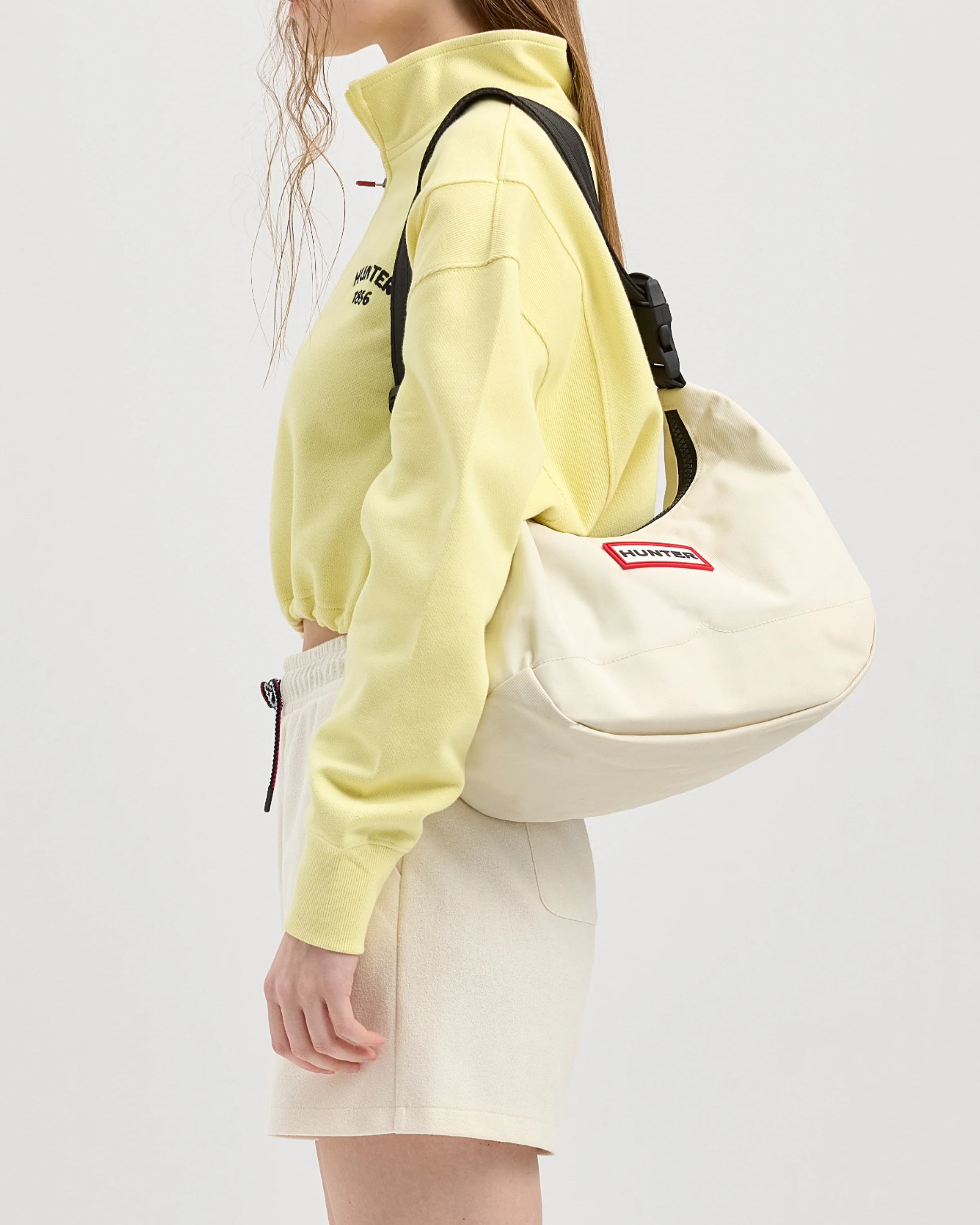 ナイロン ミディ ホーボー - ソフトサンド