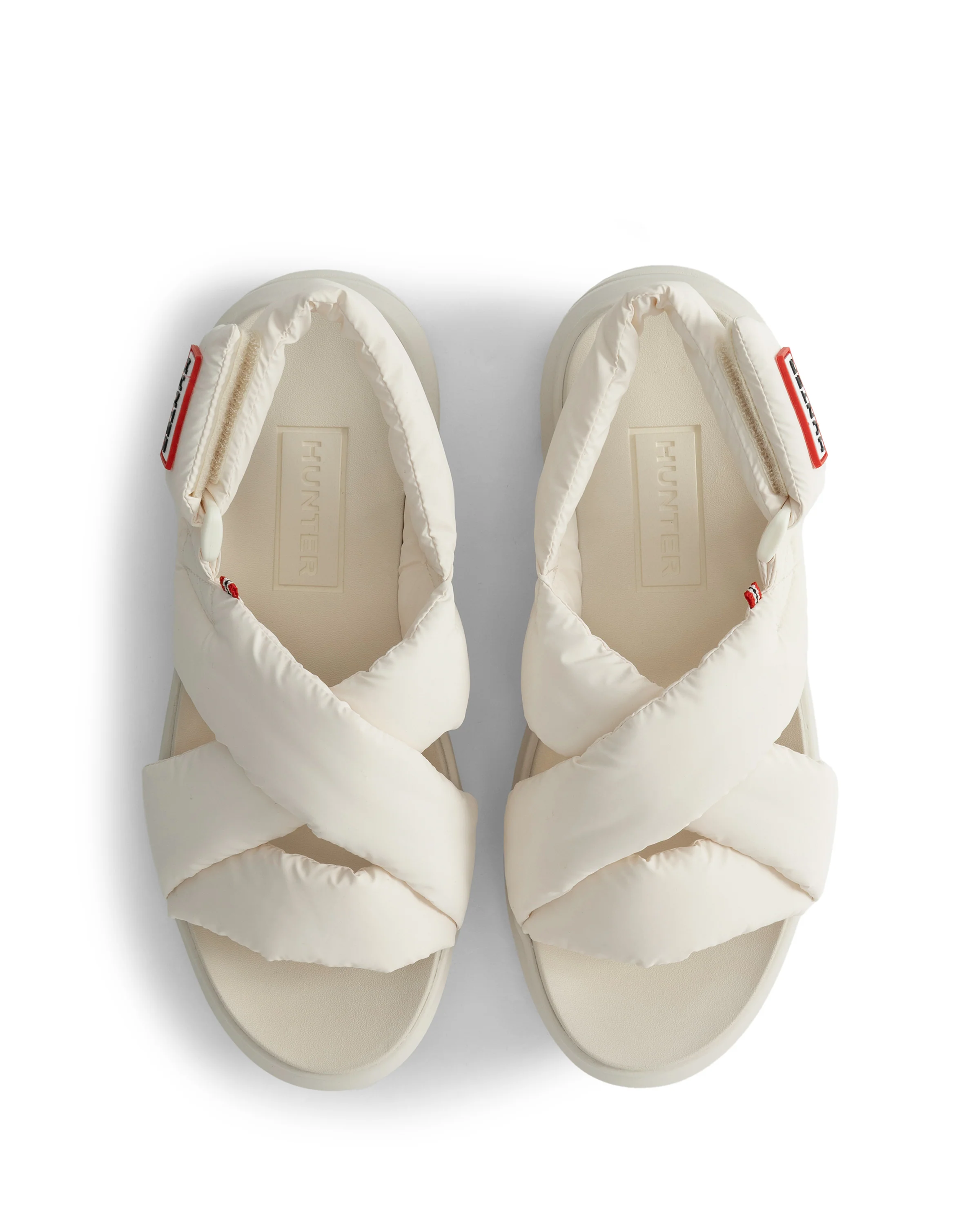 ユニセックス シティ リベル パフド クロスオーバー サンダル - キャンバスクリーム