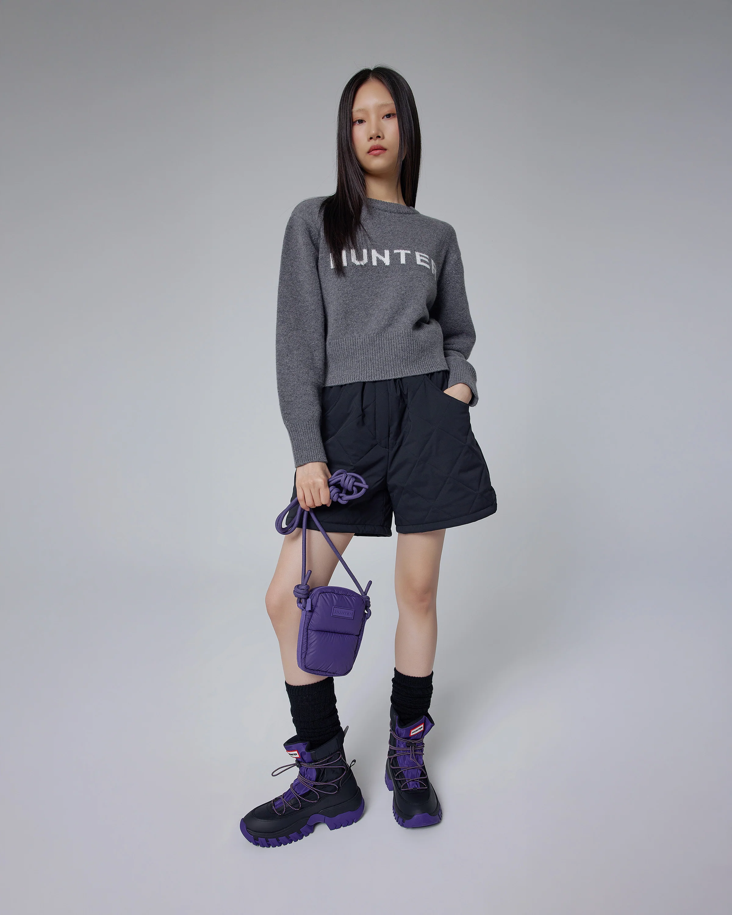 イントレピッド エクストラ パフド フォンポーチ - リッチパープル