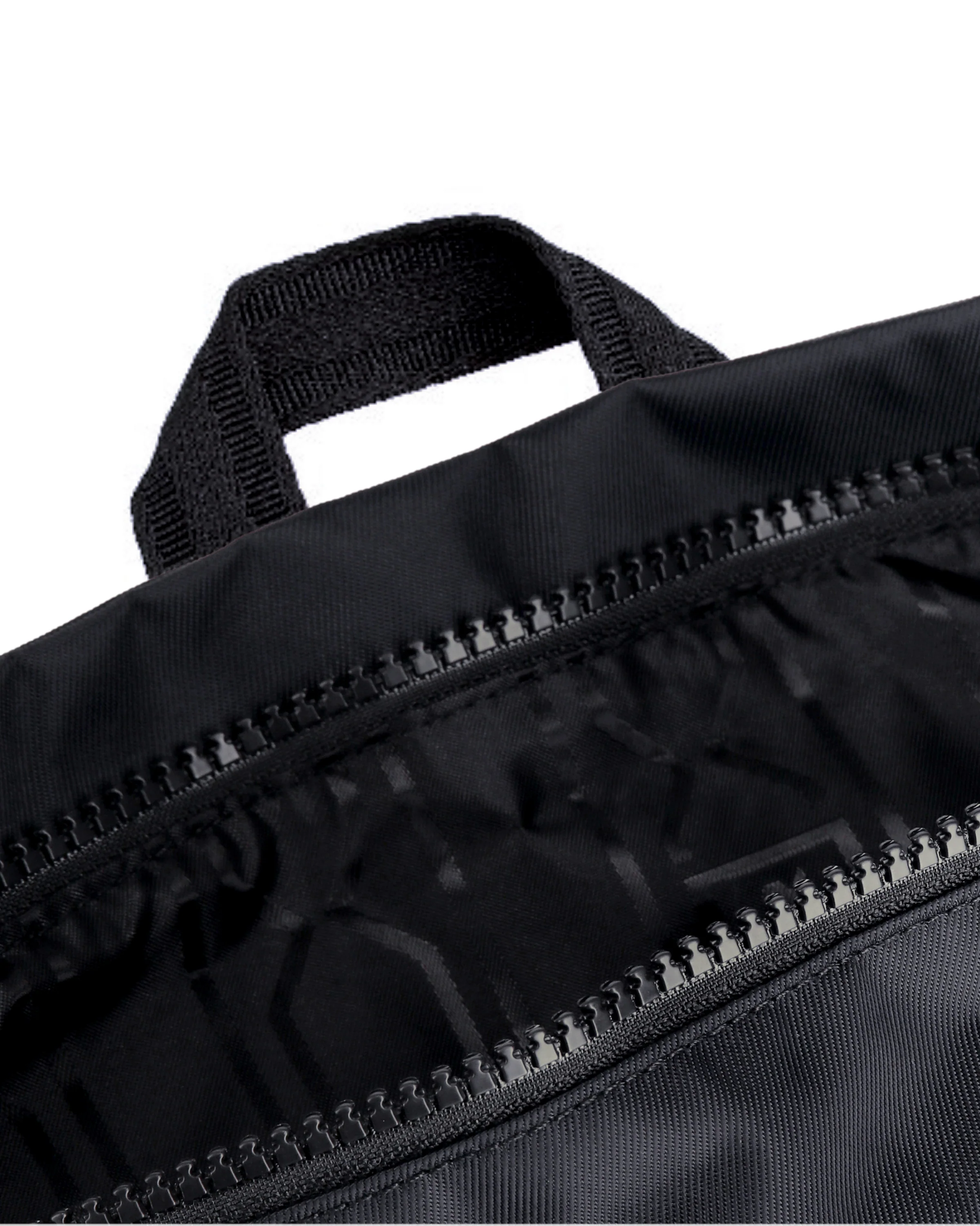 ナイロン パイオニア ミディアム トップクリップ バックパック ボーン イン スコットランド - ブラック / リッチオーカー