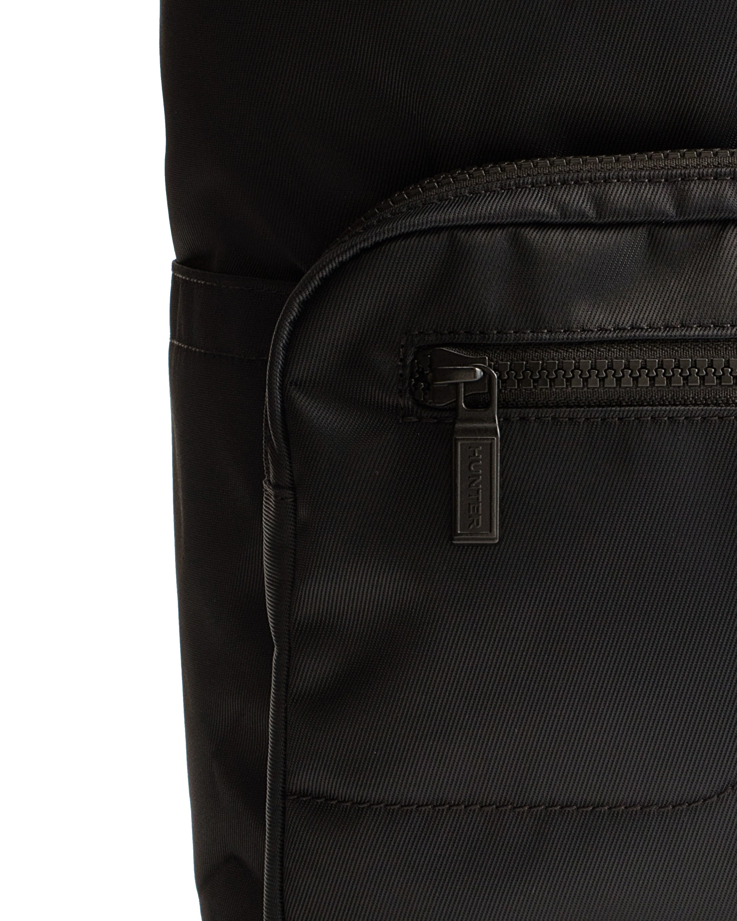 ナイロン パイオニア ミディアム トップクリップ バックパック - ブラック