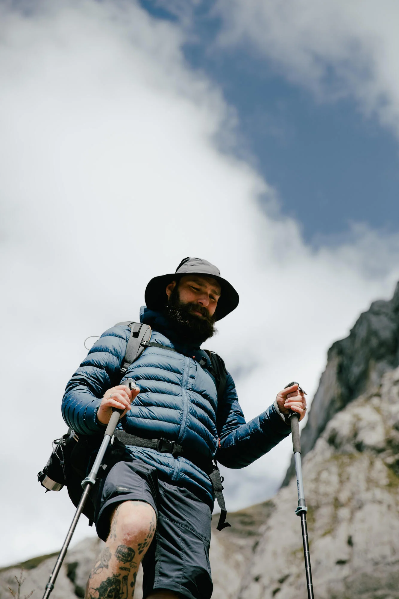 Forclaz Men's mountain and Backpacking padded and hooded jacket - MT500 14°F