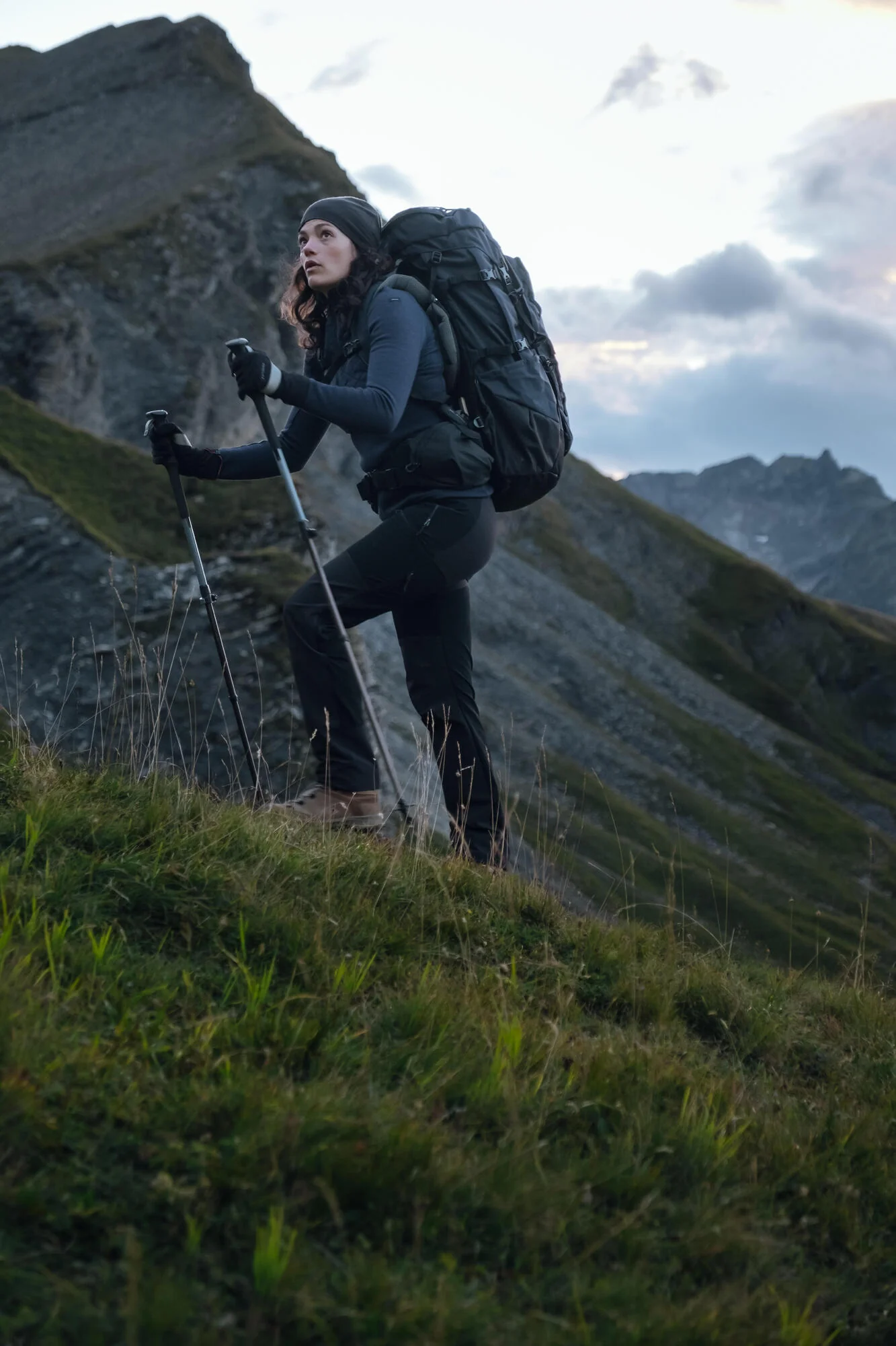 Simond Women's MT900 Symbium2 50+10 L Backpacking Pack