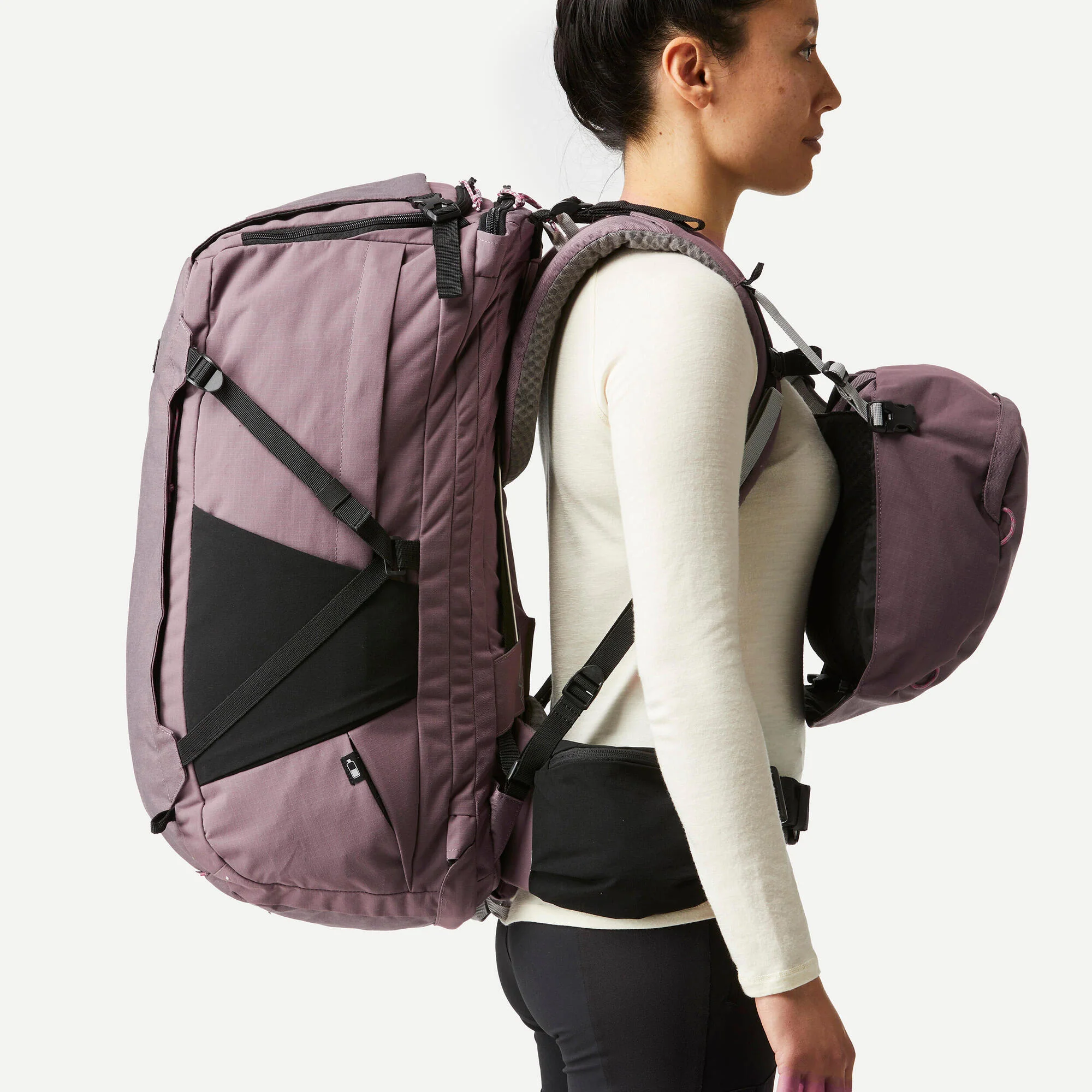 Forclaz Women's Travel 900 60 + 6 L Backpacking Pack