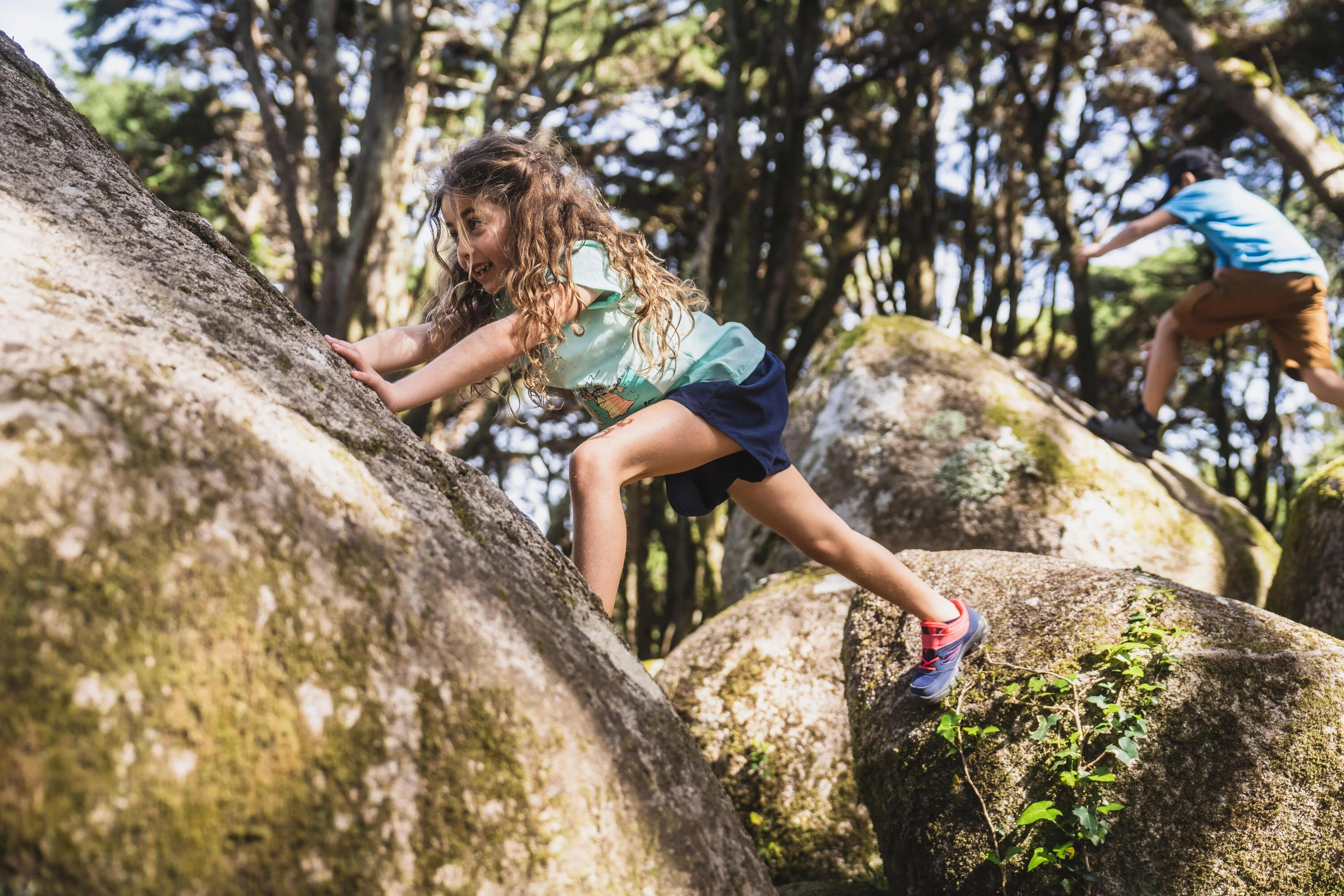 Quechua Kids’ NH100 Velcro Hiking Shoes