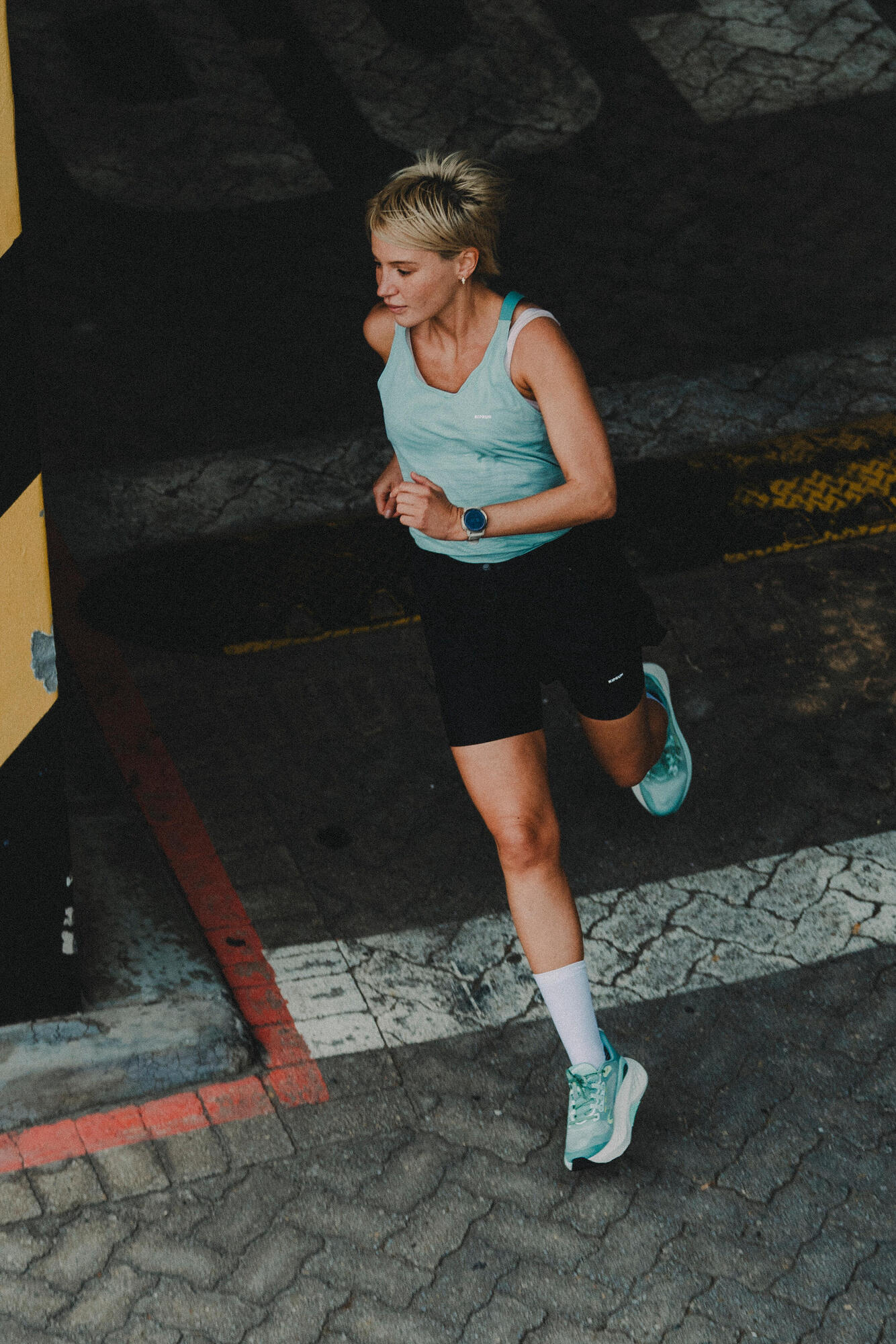 Kiprun Women's Run 500 2-in-1 Compression Running Shorts