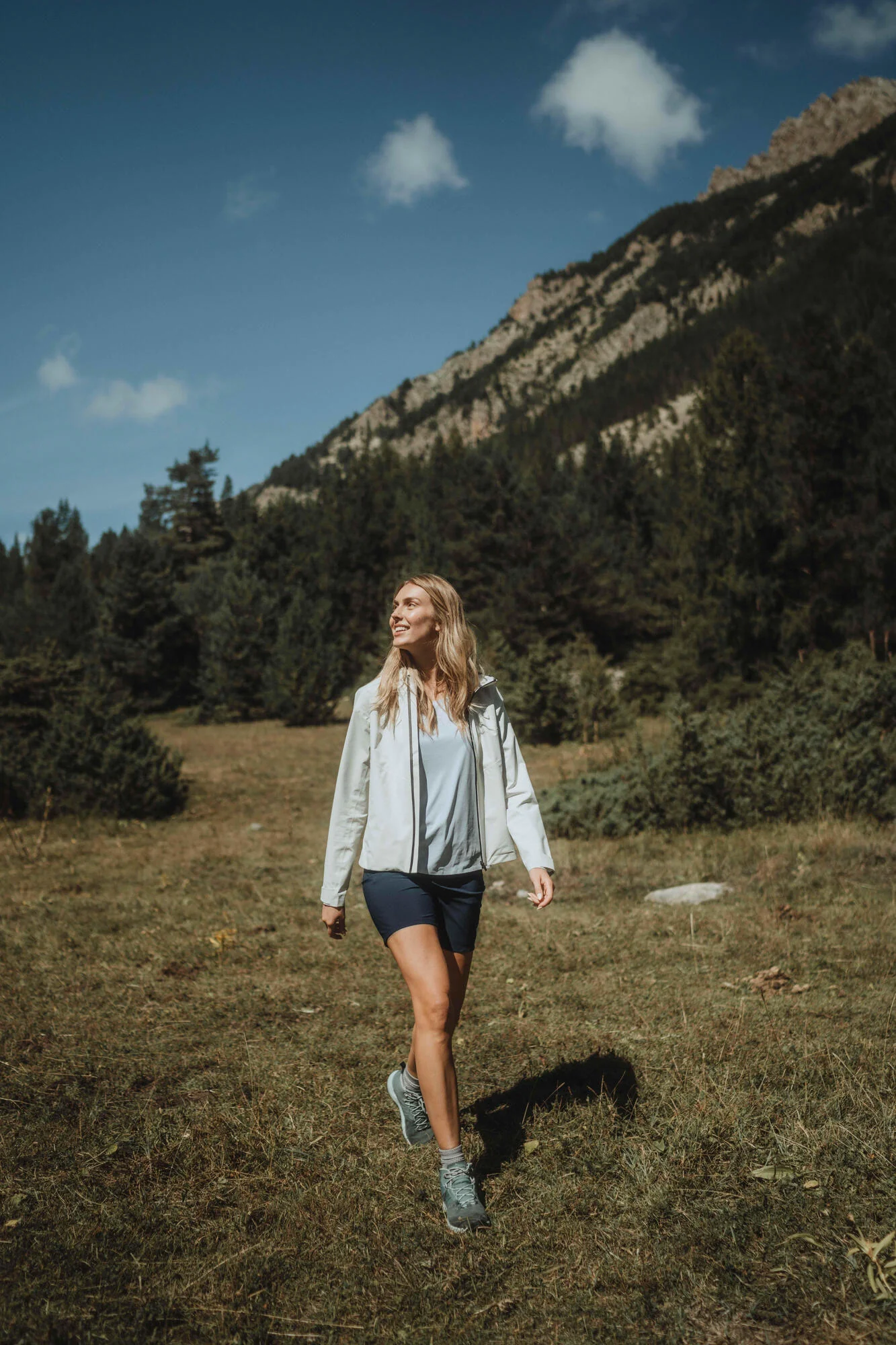 Quechua Women's MH100 Lightweight Waterproof Hiking Jacket