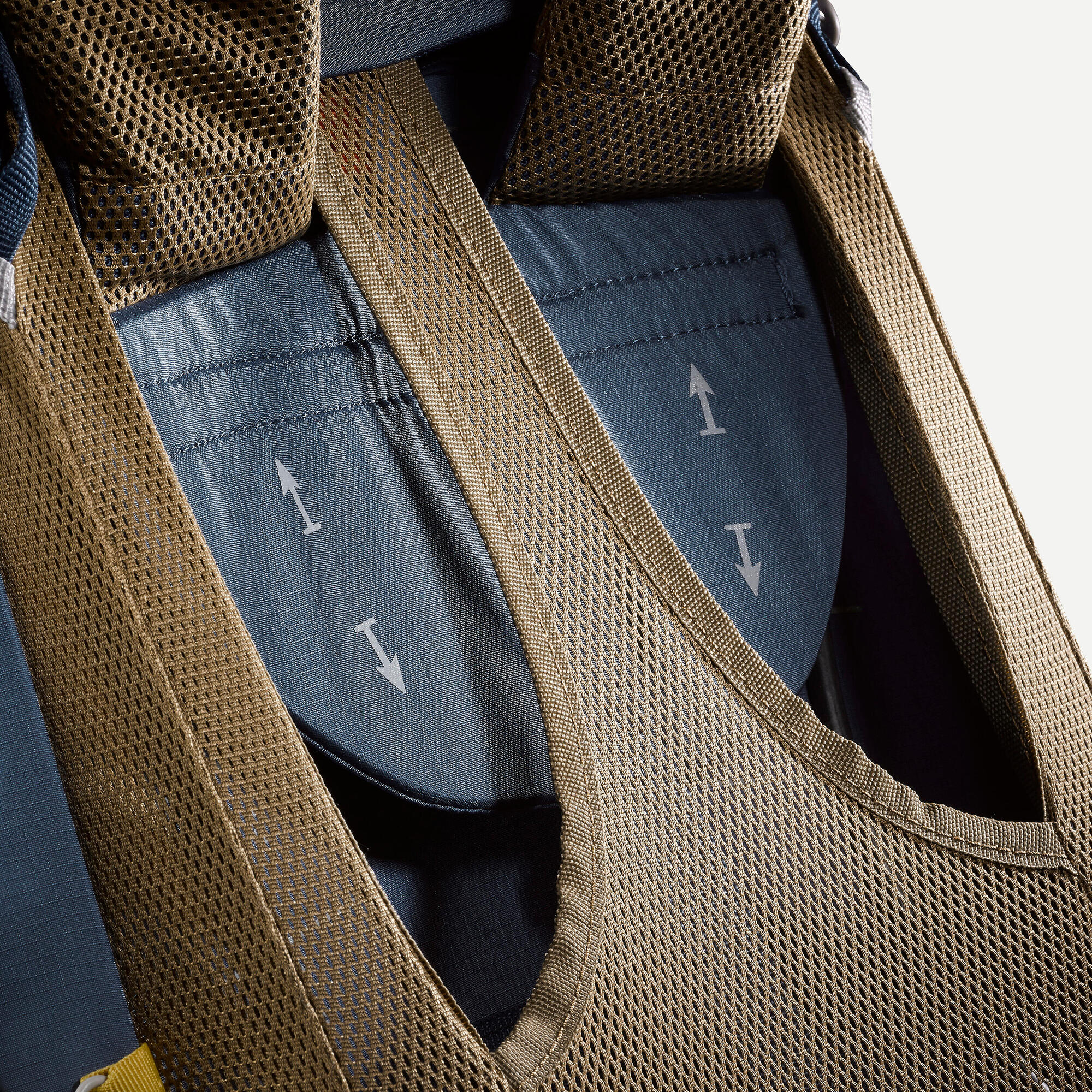 Forclaz Men's MT900 50+10 L Ultralight Backpacking Pack