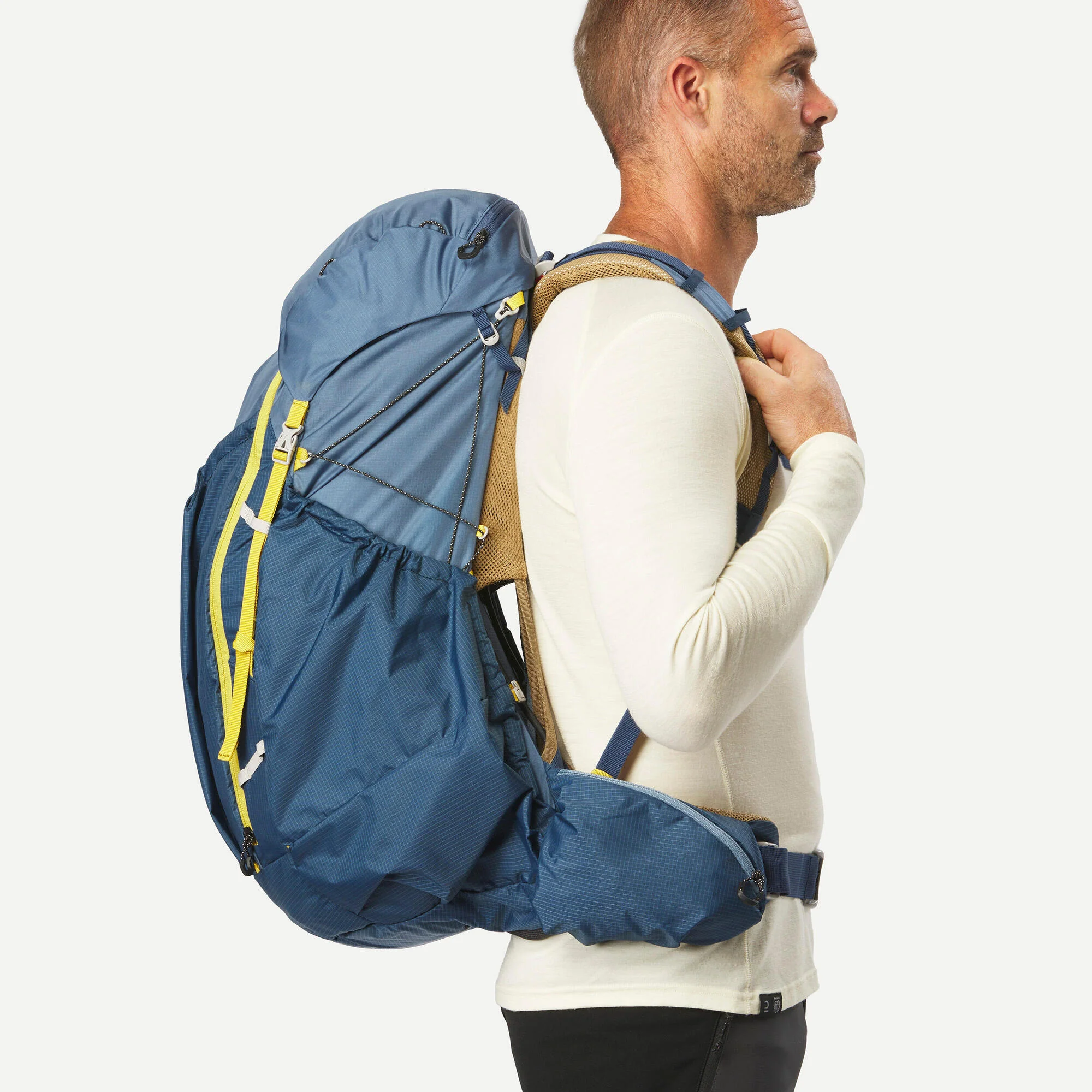Forclaz Men's MT900 50+10 L Ultralight Backpacking Pack