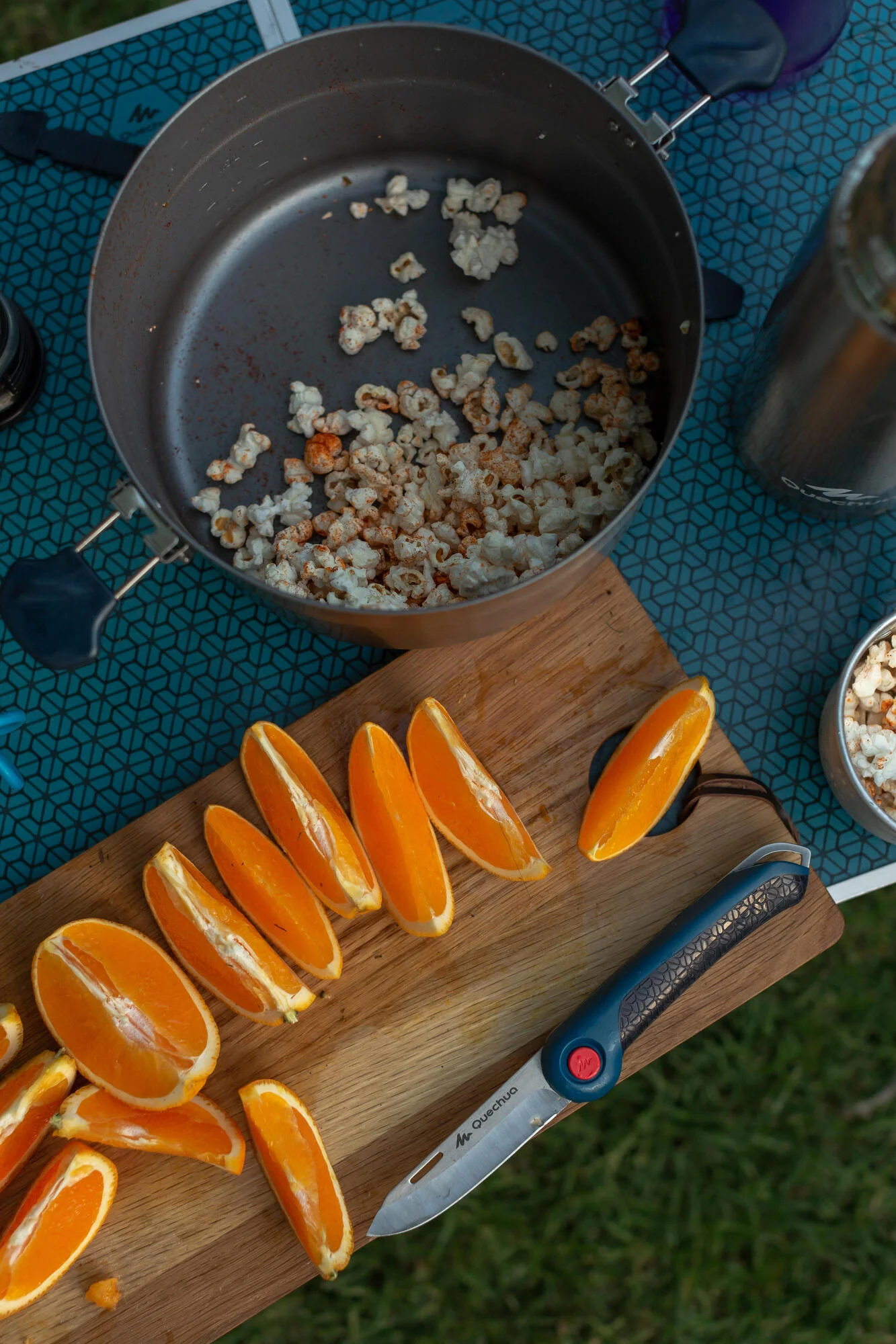 Quechua 500 Stainless Steel Non-Stick Camping Cookset – 15-Piece for 2 People