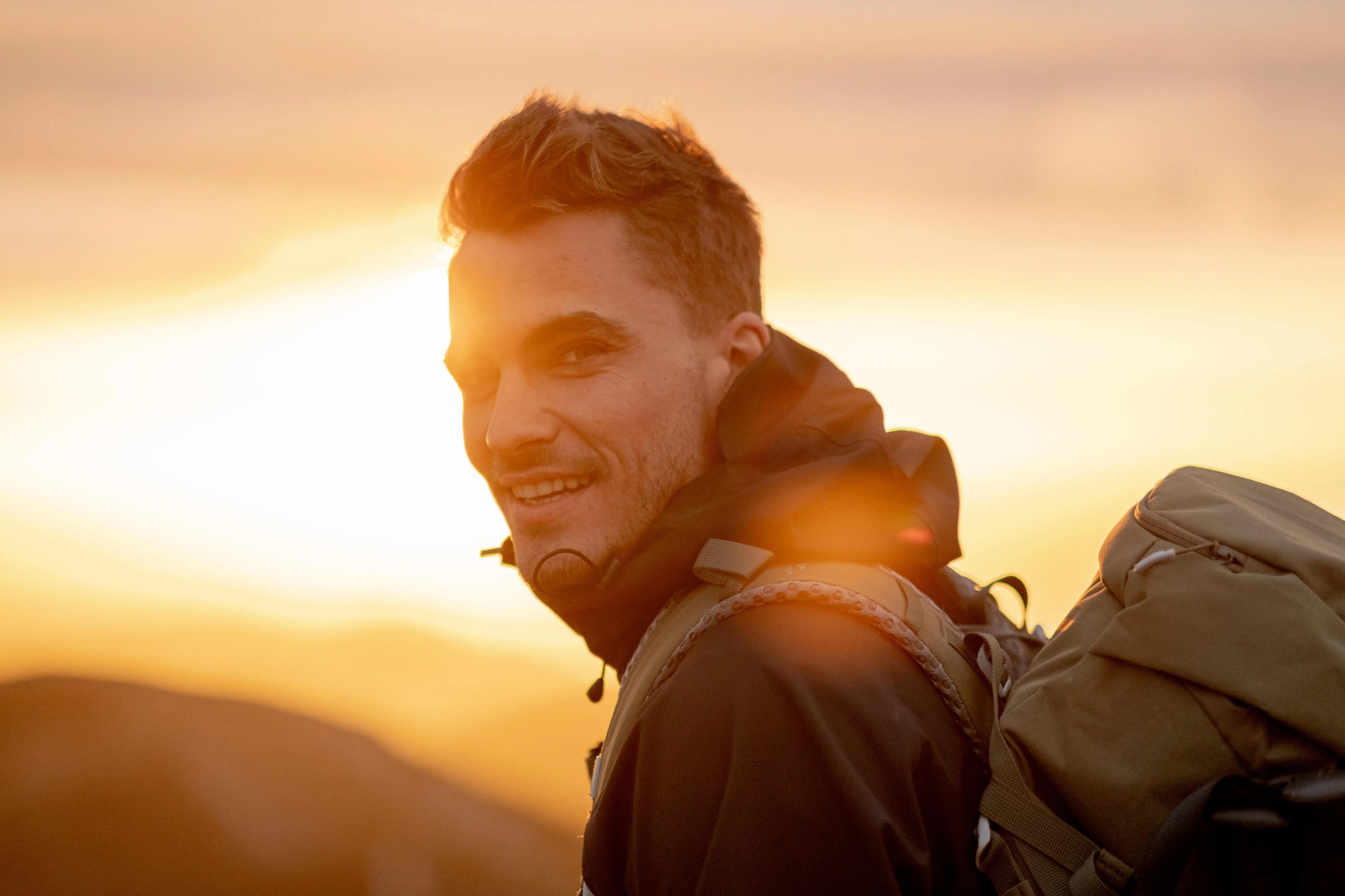 Quechua Men's MH500 Hiking Lightweight Waterproof Jacket