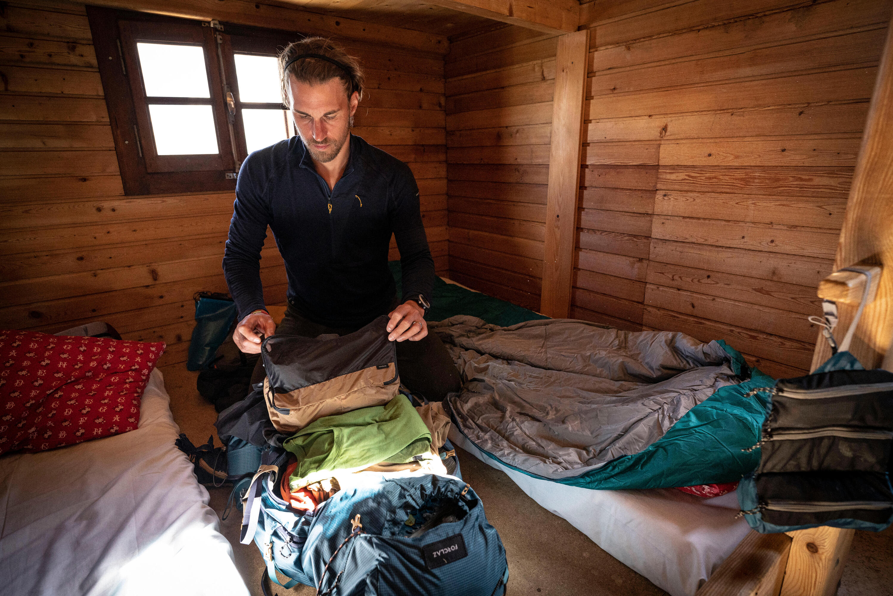 Simond Men's Merino Wool Long-Sleeved Backpacking T-Shirt - MT900