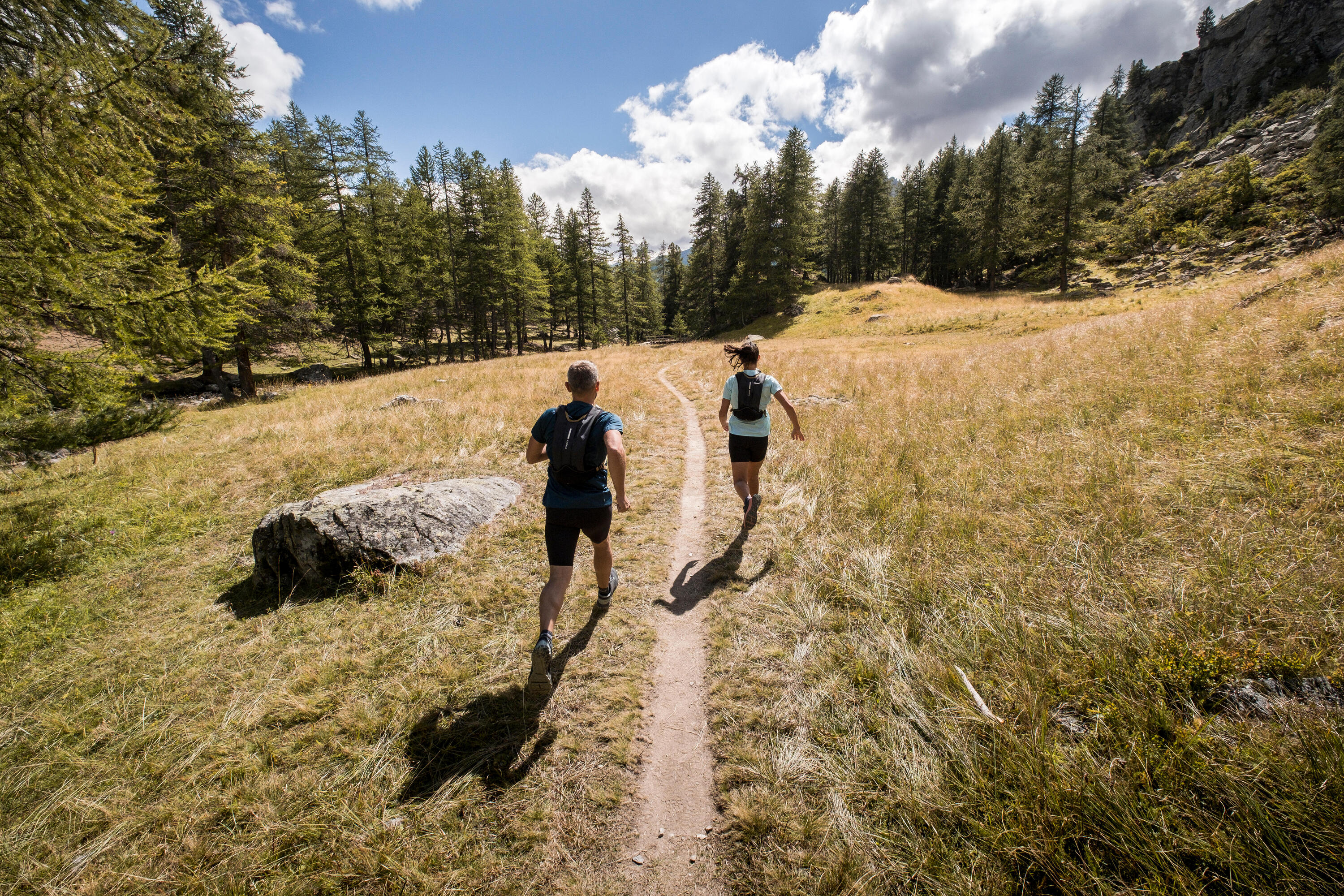 Kiprun Essential 5L Trail Running Hydration Vest -  1L Water Bladder Included