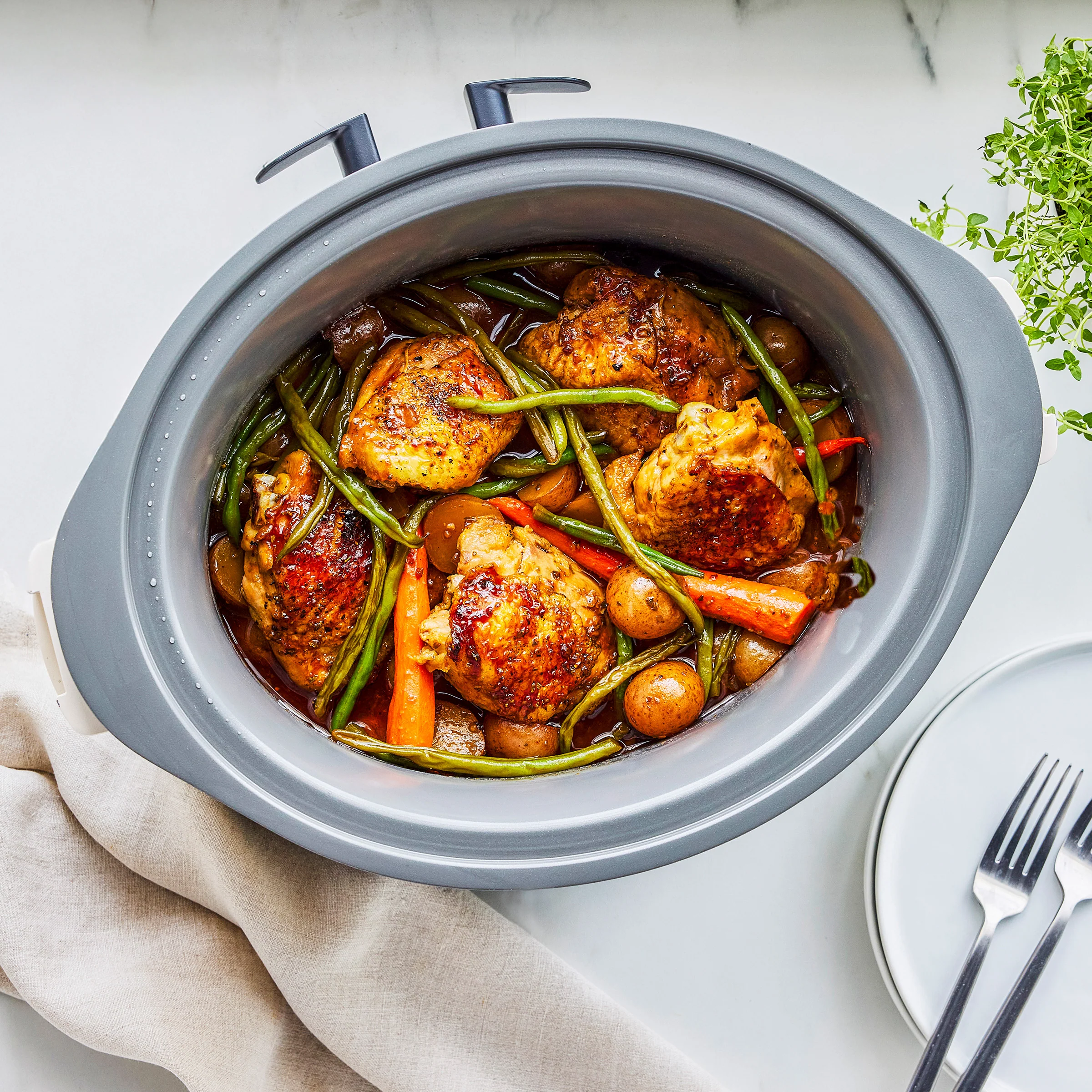 8-Quart Locking Lid Slow Cooker | Oxford Blue