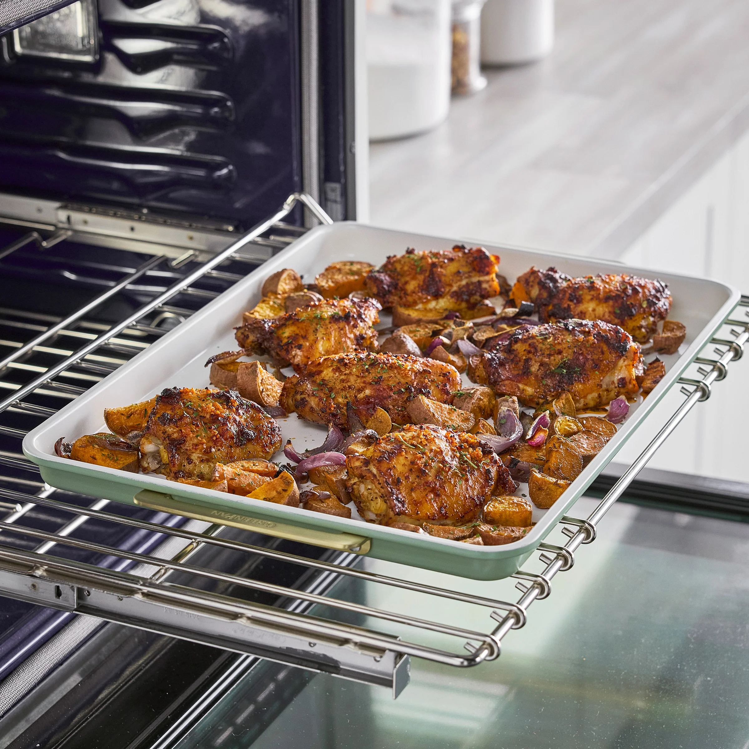 Reserve Bakeware 8-Piece Set | Sage