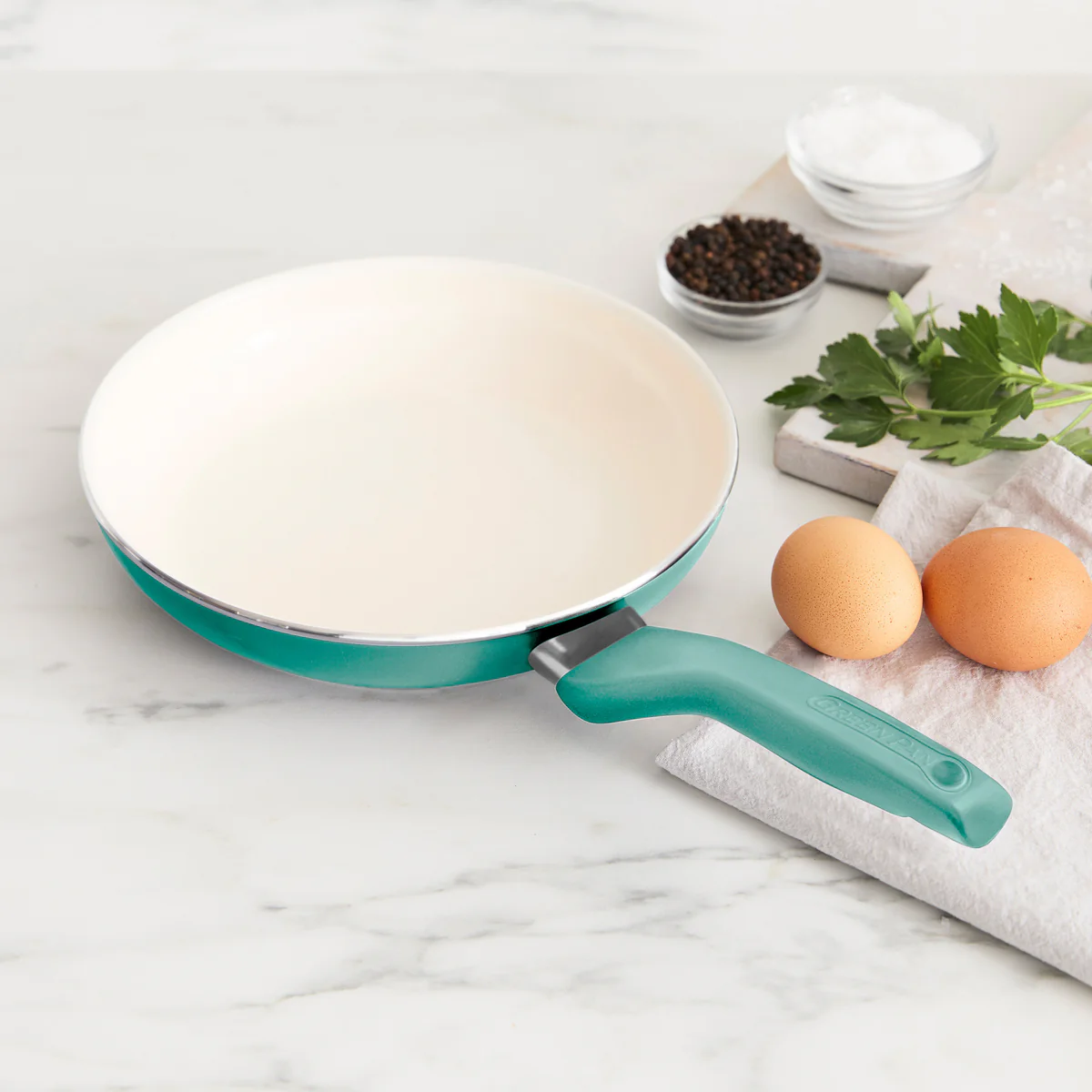 Rio Ceramic Nonstick 8 Frypan with Spatula | Turquoise