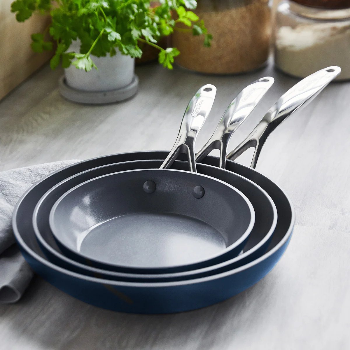 Valencia Pro Ceramic Nonstick 8, 9.5, and 11 Frypan Set | Twilight