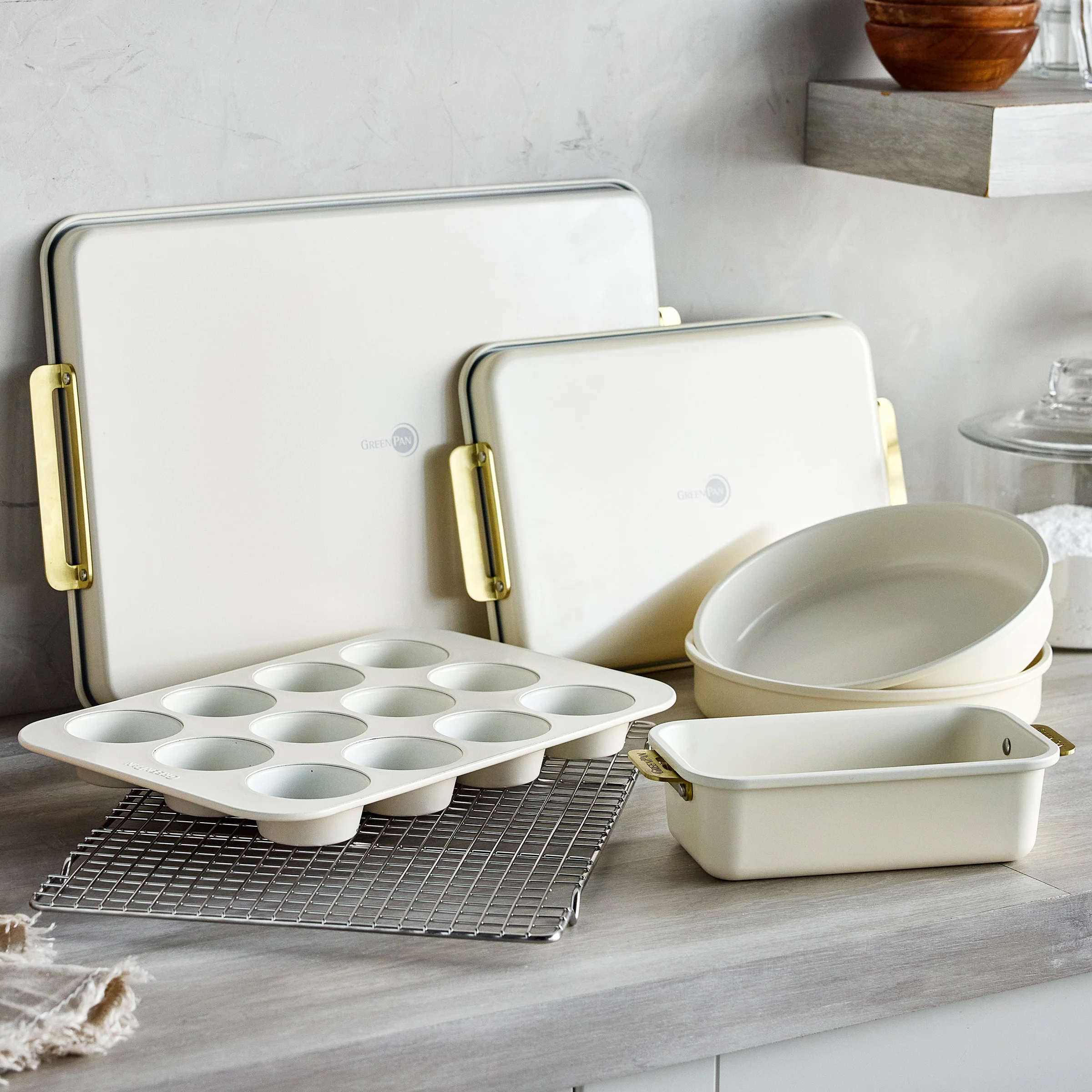 Reserve Pro 18-Piece Cookware & Bakeware Set | Cream