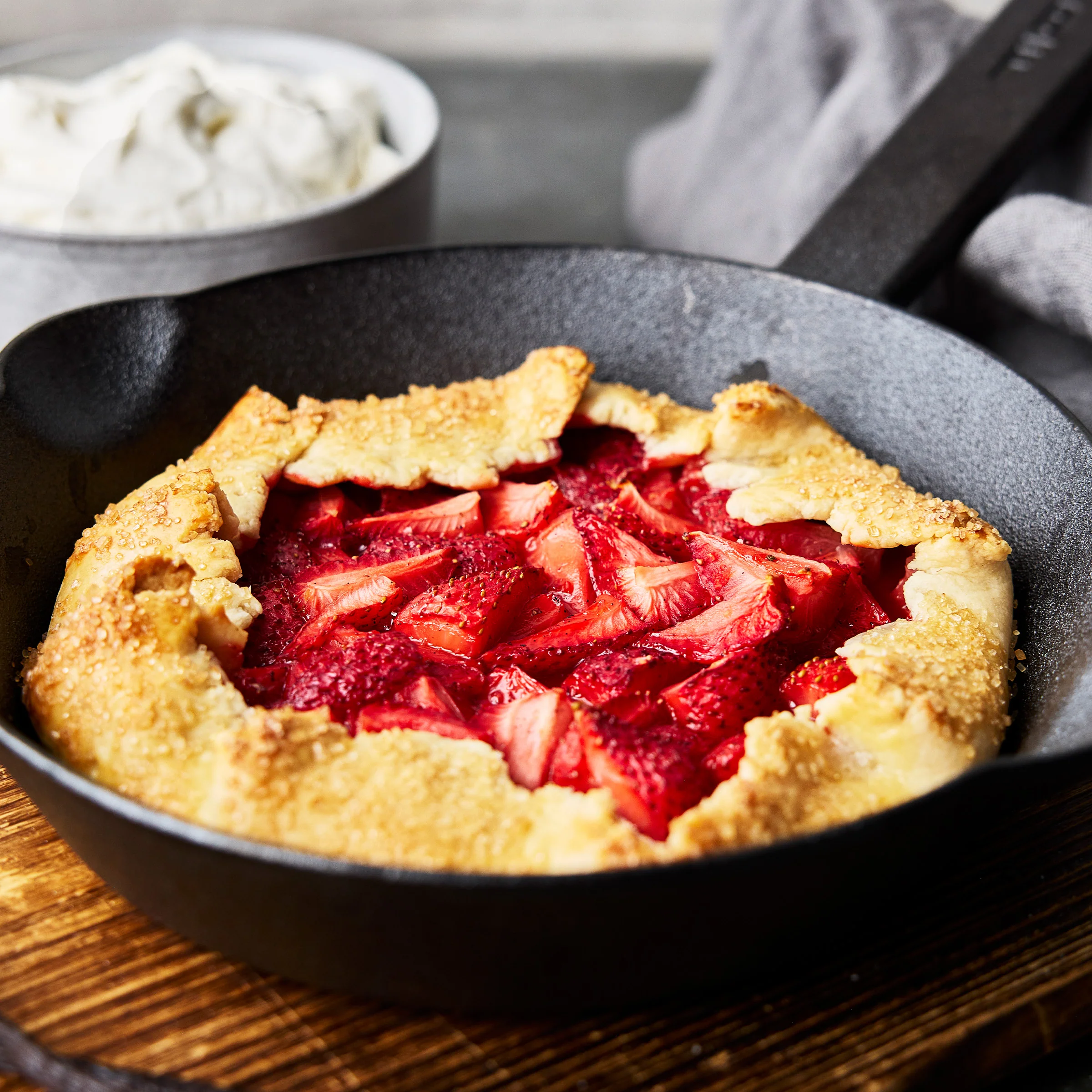 Bobby Flay by GreenPan 8 Cast Iron Frypan