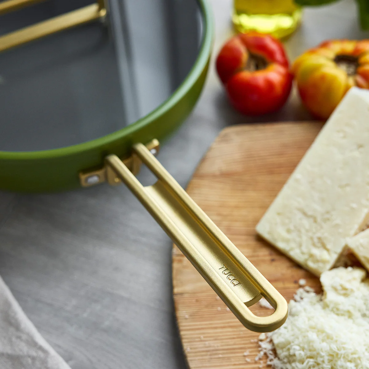 Stanley Tucci™ Ceramic Nonstick 4.5-Quart Stanley Pan Jr. | Tuscan Olive