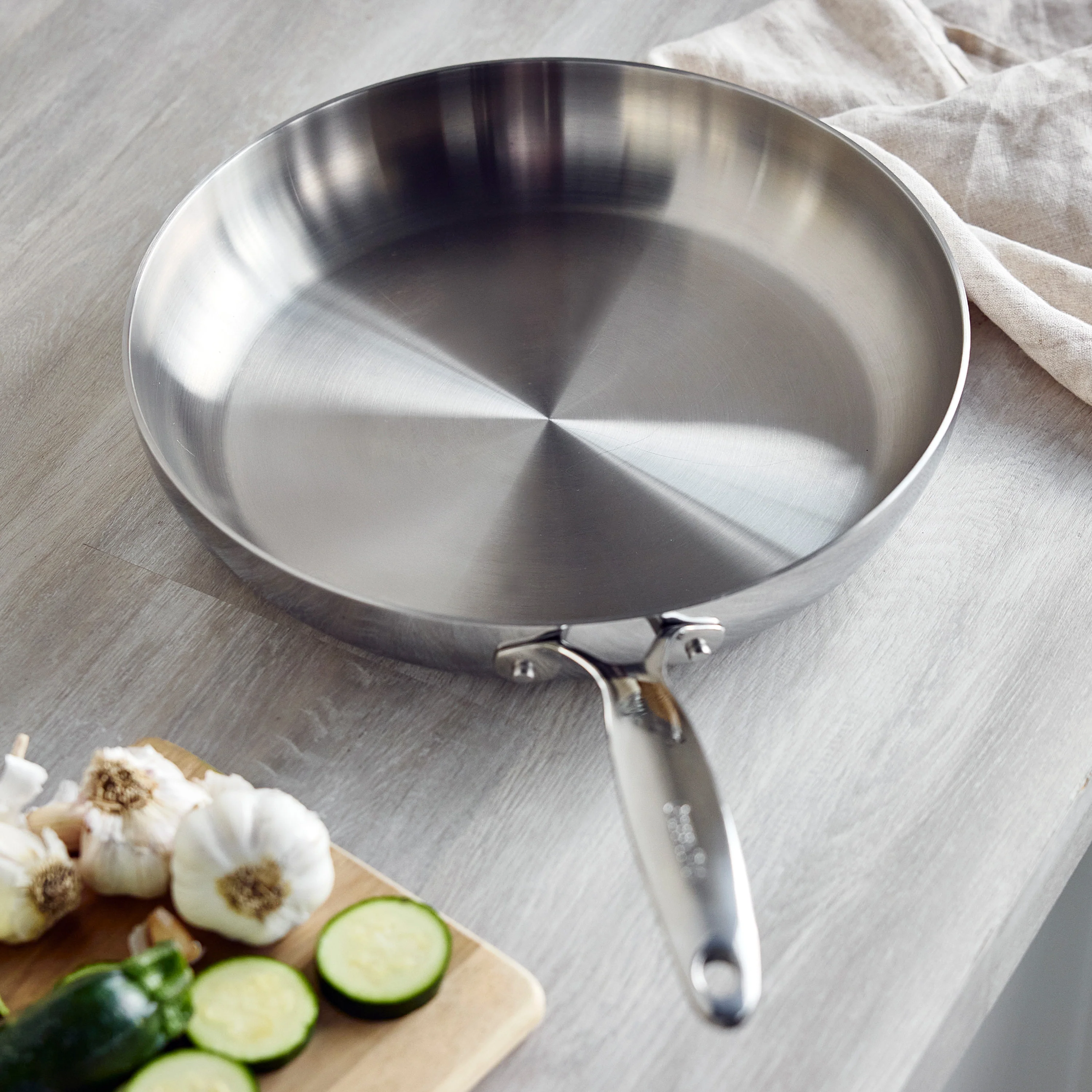 Valencia Pro Stainless Steel Uncoated 10 Frypan