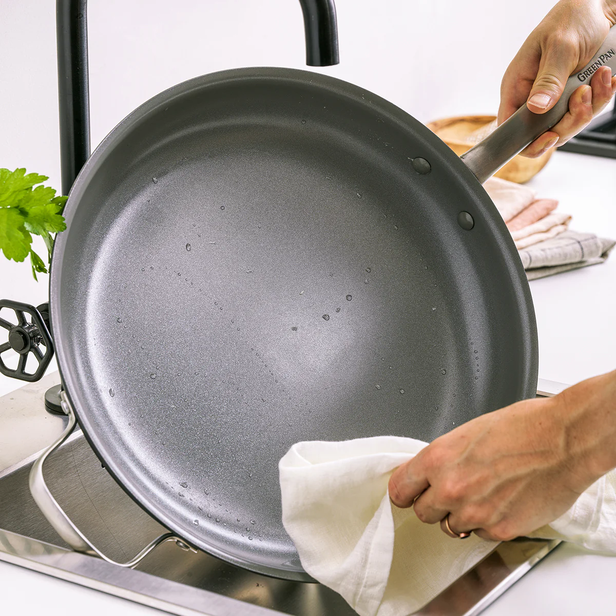 Chatham Ceramic Nonstick 13.5 Frypan