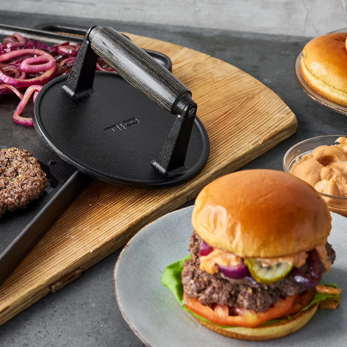 Bobby Flay by GreenPan 6.5 Cast Iron Round Grill Press