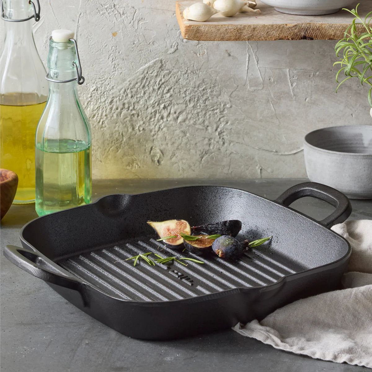 Bobby Flay by GreenPan 11 Cast Iron Square Grill Pan