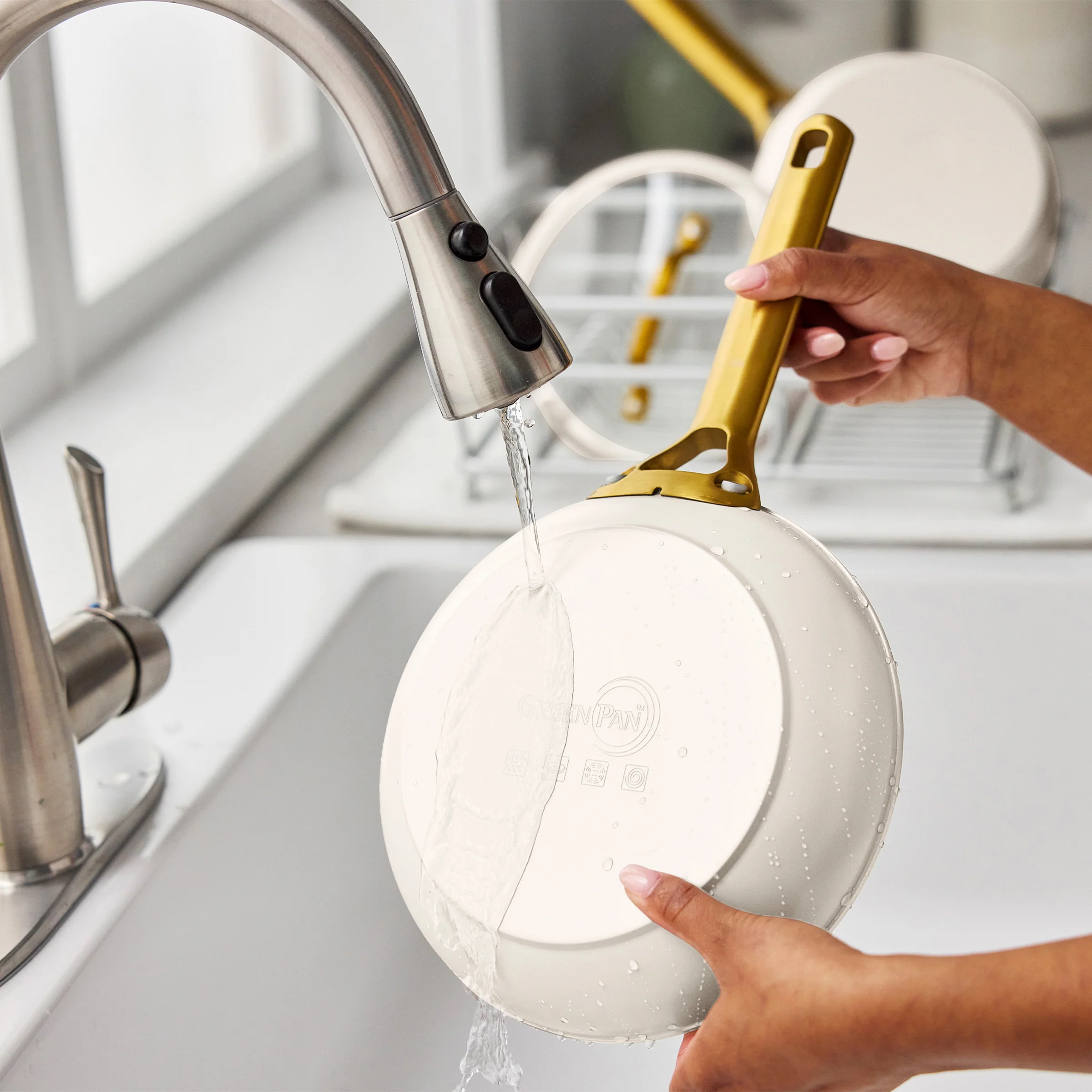 Reserve Pro 18-Piece Cookware & Bakeware Set | Cream