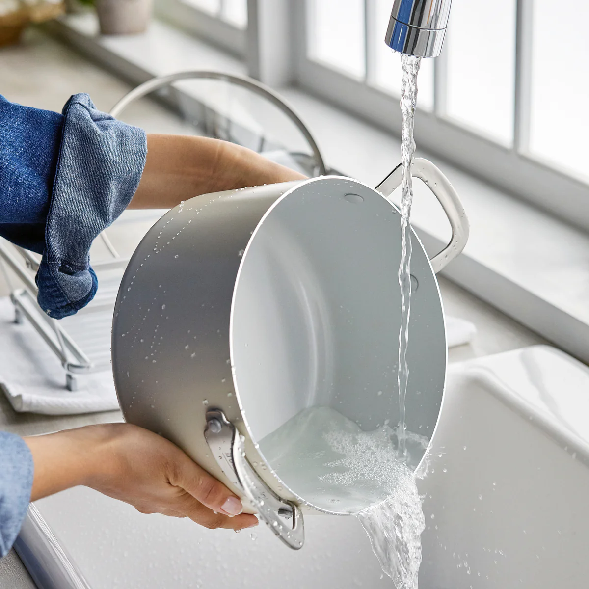 Bobby Flay by GreenPan Professional Ceramic Nonstick 6-Quart Stockpot with Lid | Cream