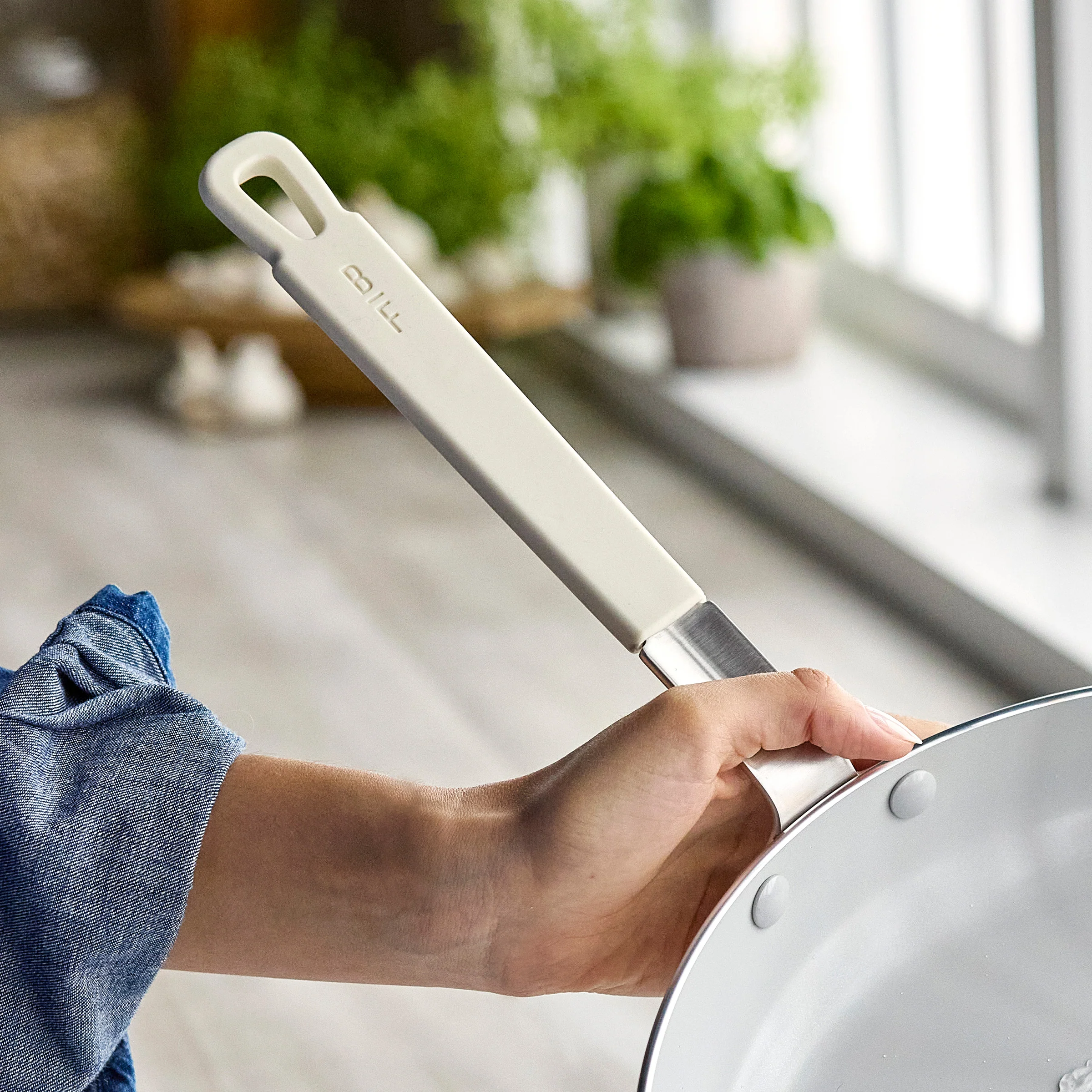 Bobby Flay by GreenPan Professional Ceramic Nonstick 12 Frypan | Cream