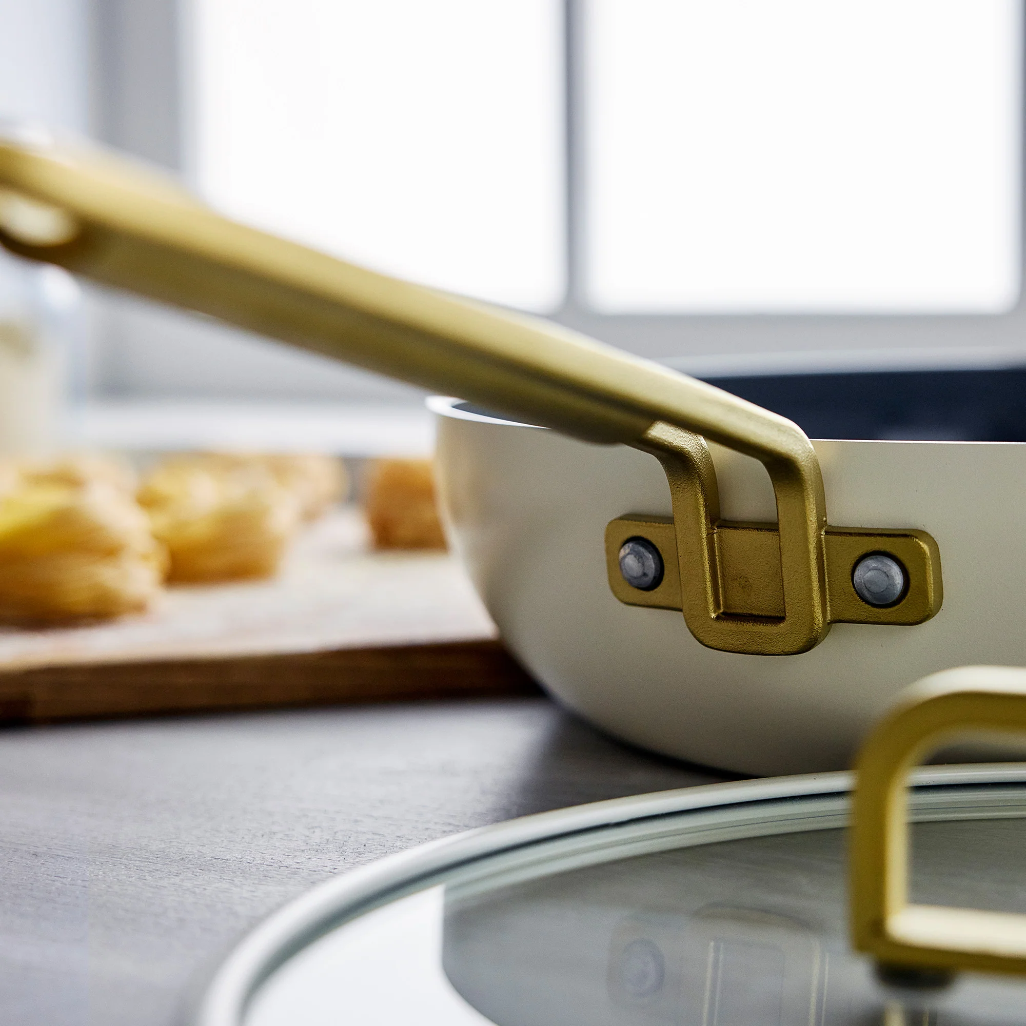 Stanley Tucci™ Ceramic Nonstick 4.5-Quart Stanley Pan Jr. | Carrara White