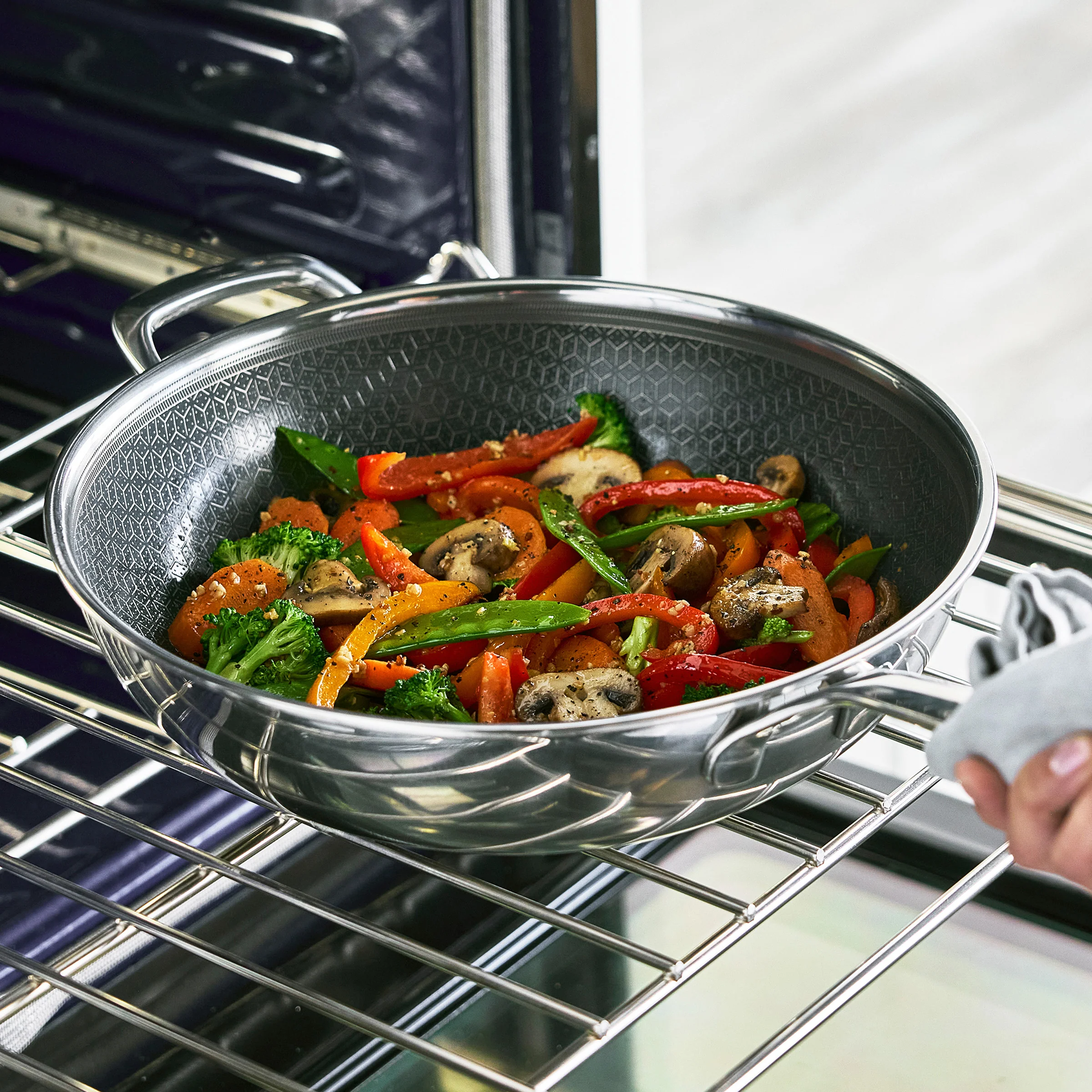 Spectra Thermobond Hybrid Ceramic Nonstick 12 Wok with Lid
