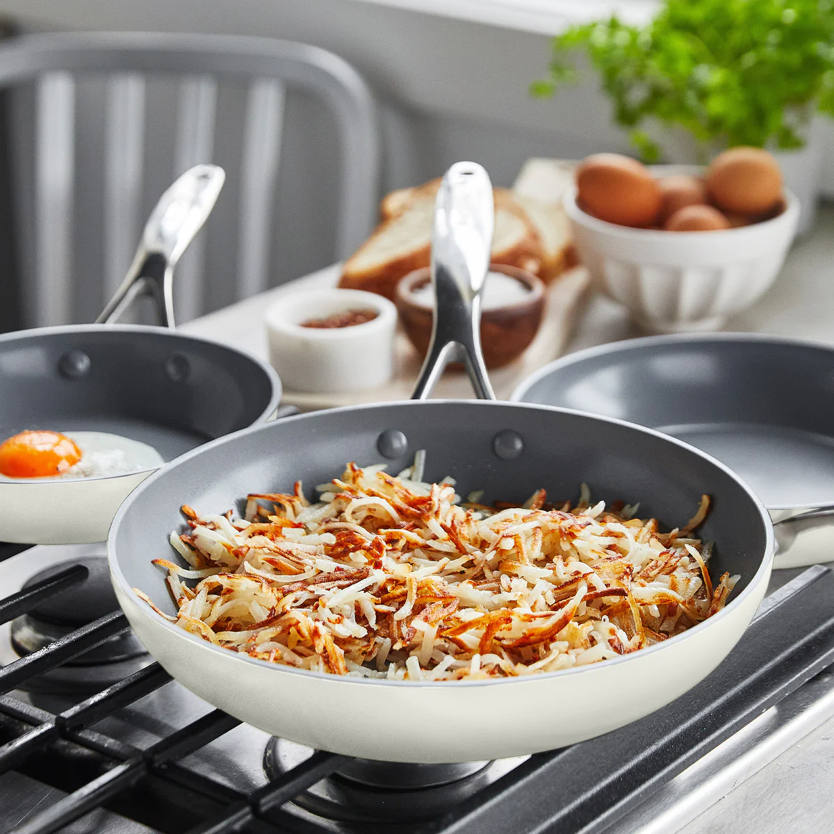 Valencia Pro Ceramic Nonstick 8, 9.5, and 11 Frypan Set | Cream