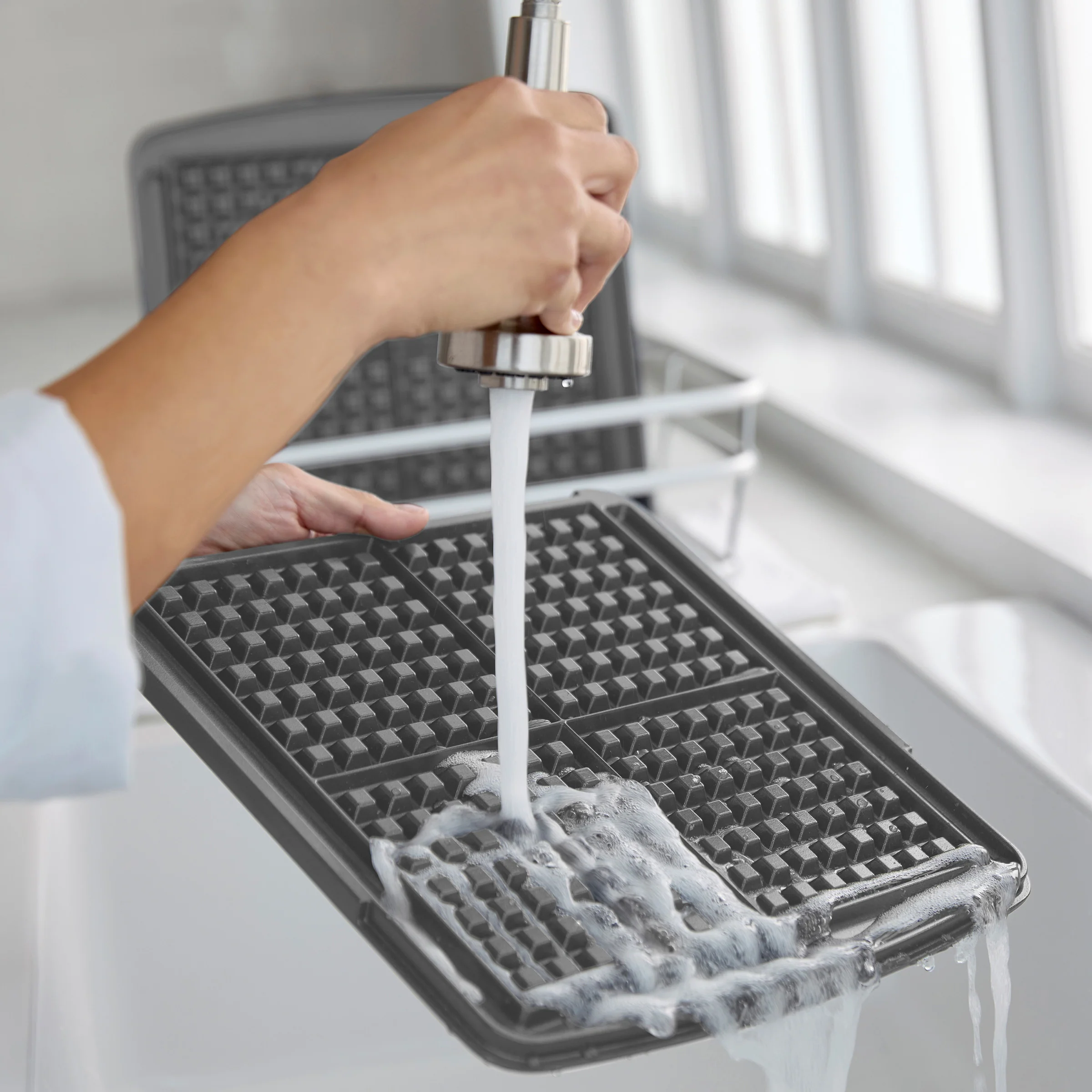 Elite Ceramic Nonstick 4-Square Waffle Maker | Cloud Cream