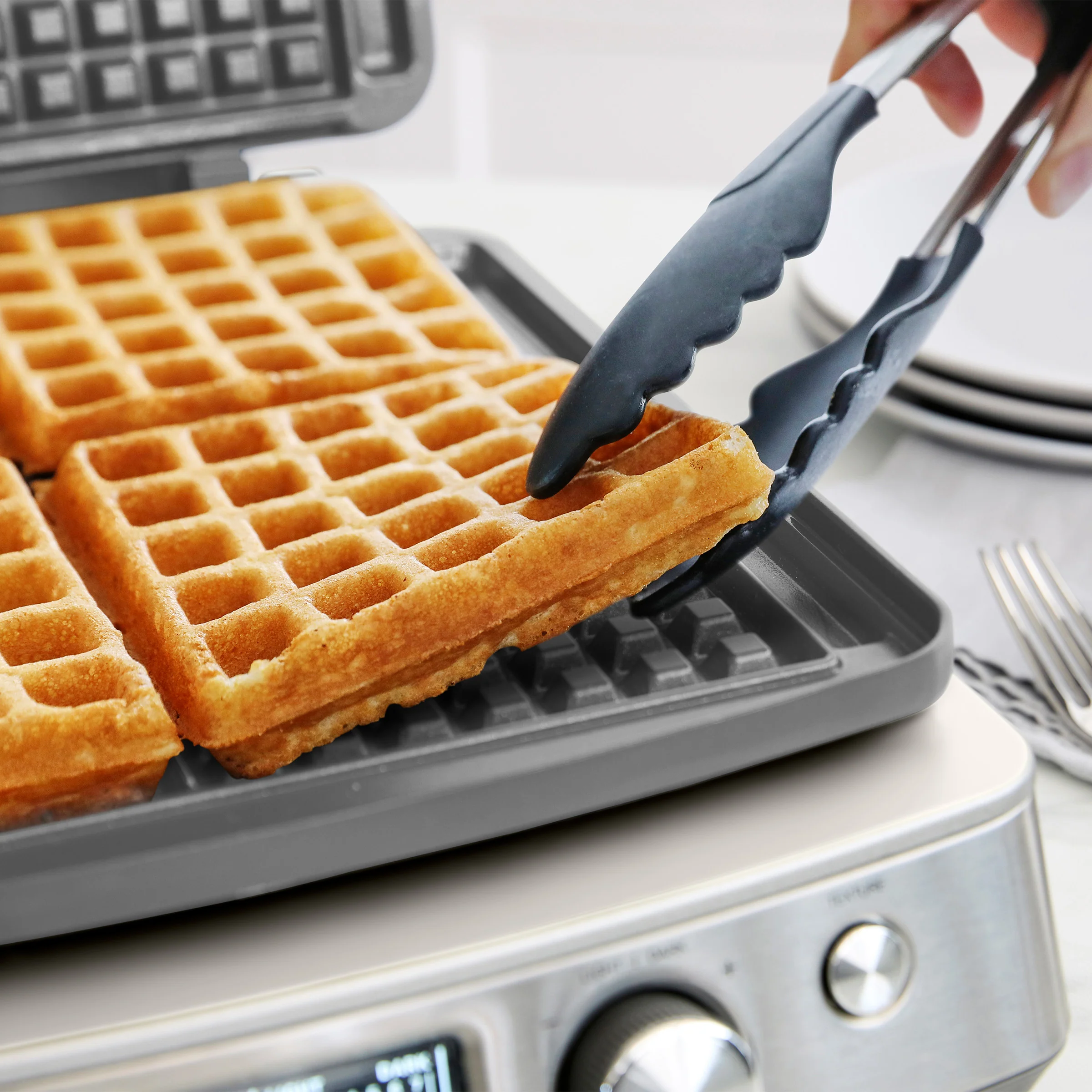 Elite Ceramic Nonstick 4-Square Waffle Maker | Cloud Cream