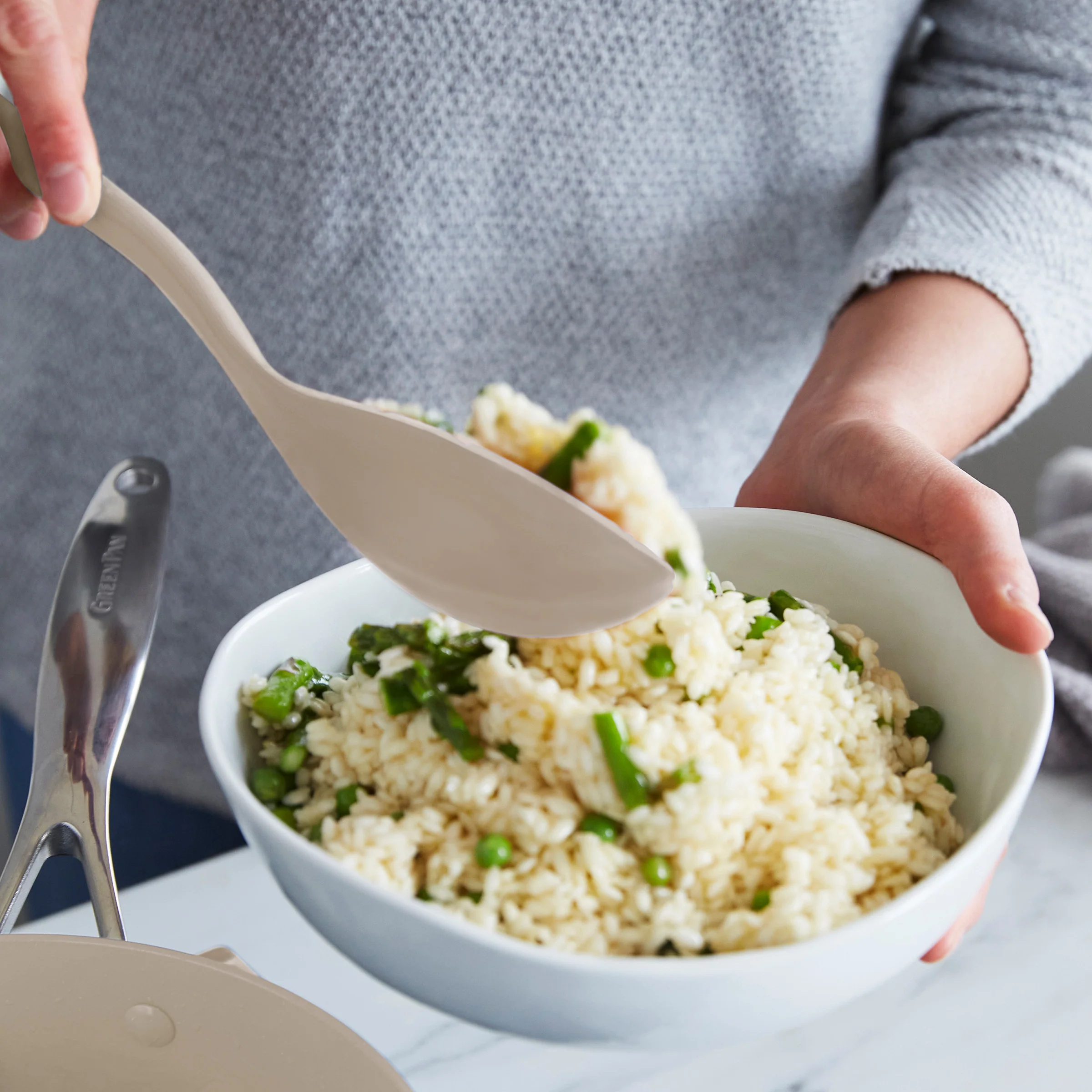 Platinum Silicone 7-Piece Utensil and Crock Set | Taupe