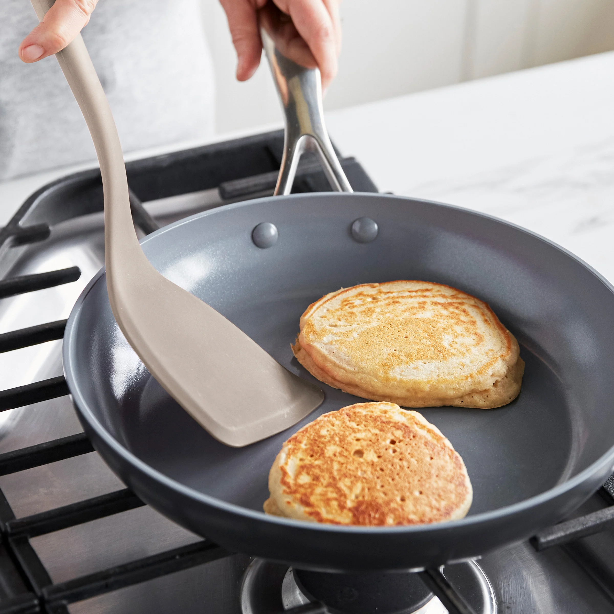 Platinum Silicone 7-Piece Utensil and Crock Set | Taupe