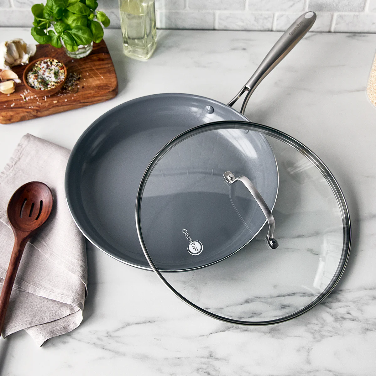 Swift Ceramic Nonstick 12 Frypan with Lid