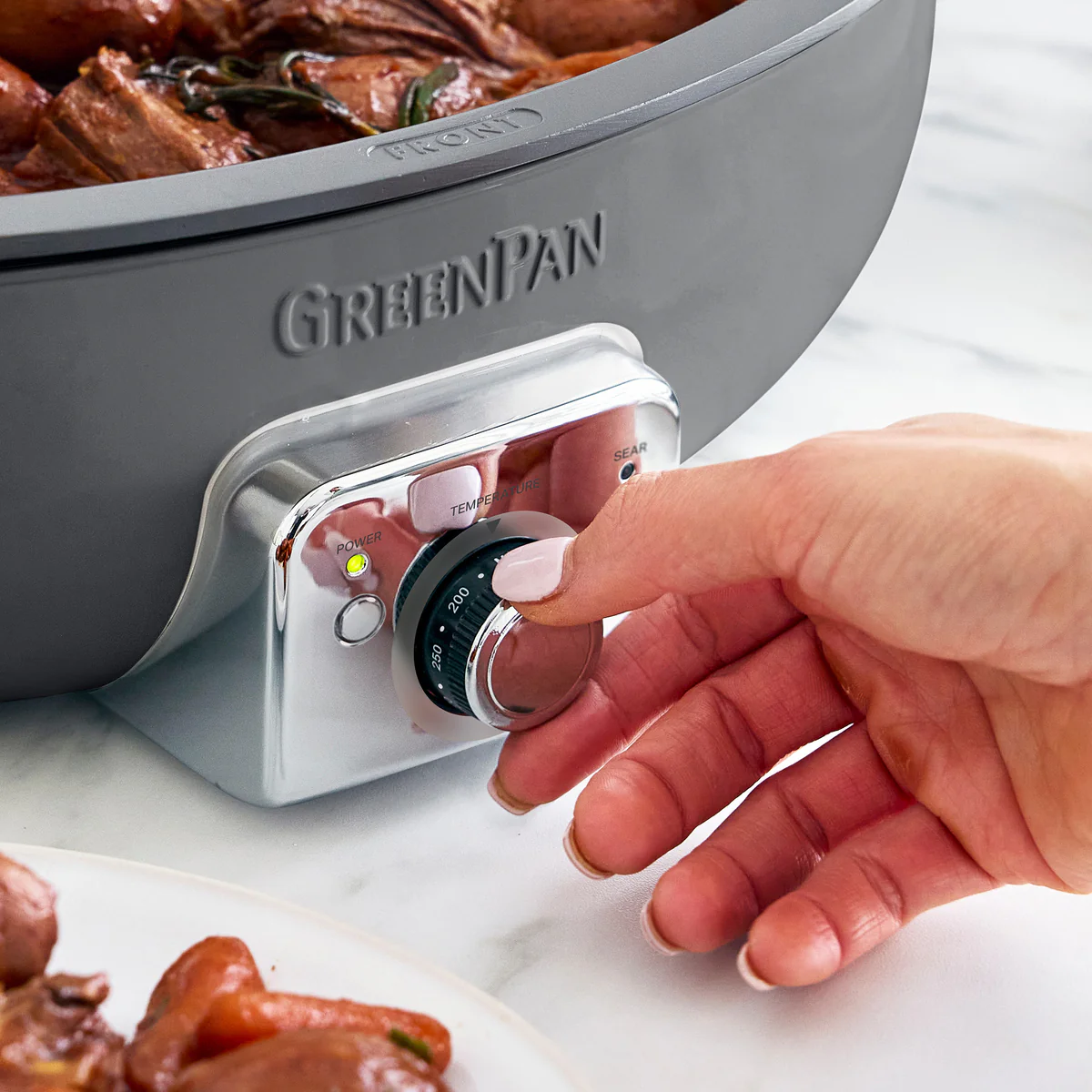 Elite 5.5-Quart Oval Electric Skillet | Graphite