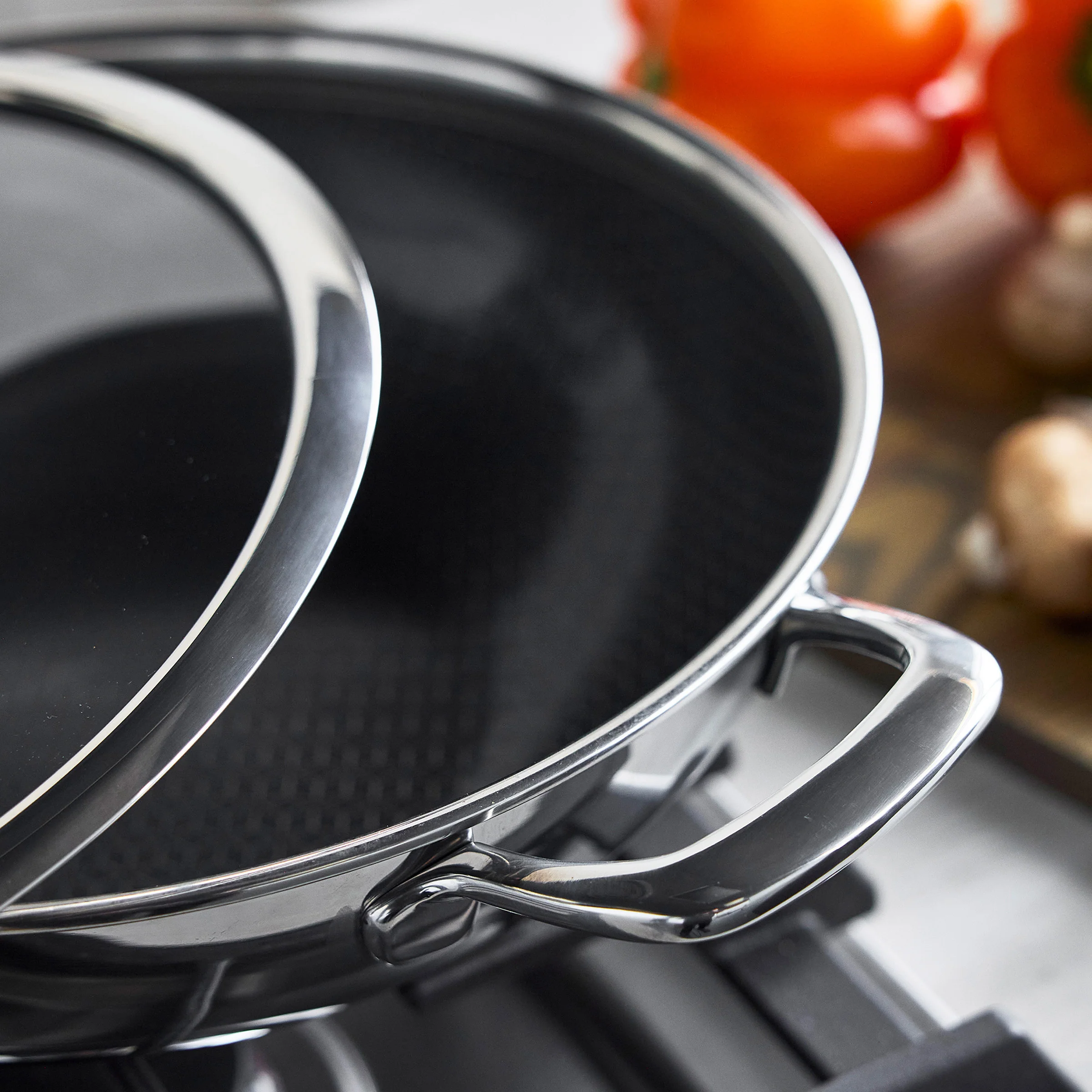 Spectra Thermobond Hybrid Ceramic Nonstick 12 Wok with Lid