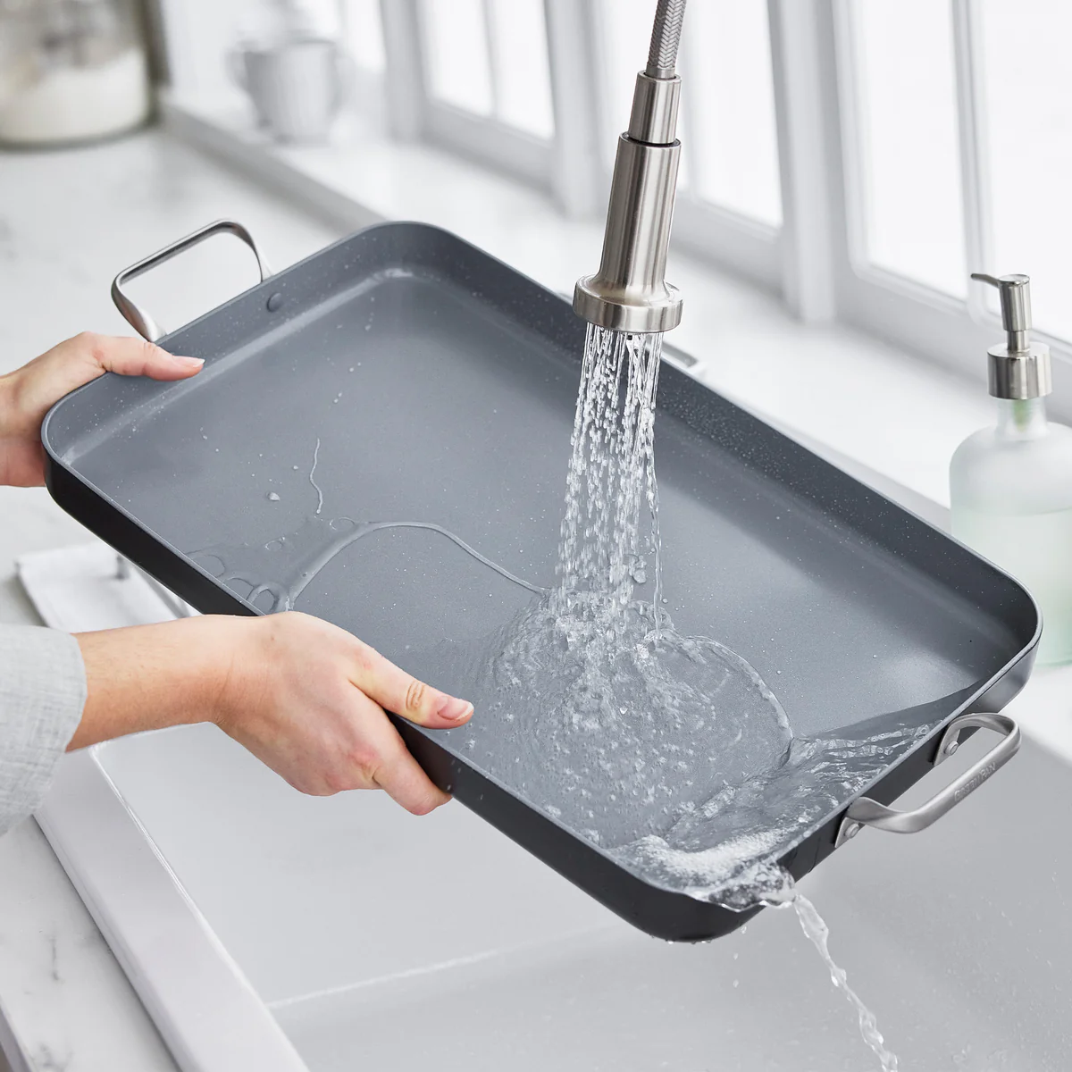 Valencia Pro Ceramic Nonstick 18 x 11 Double Burner Griddle