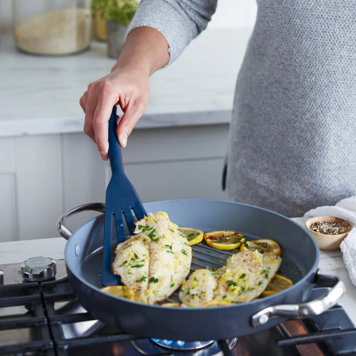 Platinum Silicone Fish Turner | Navy