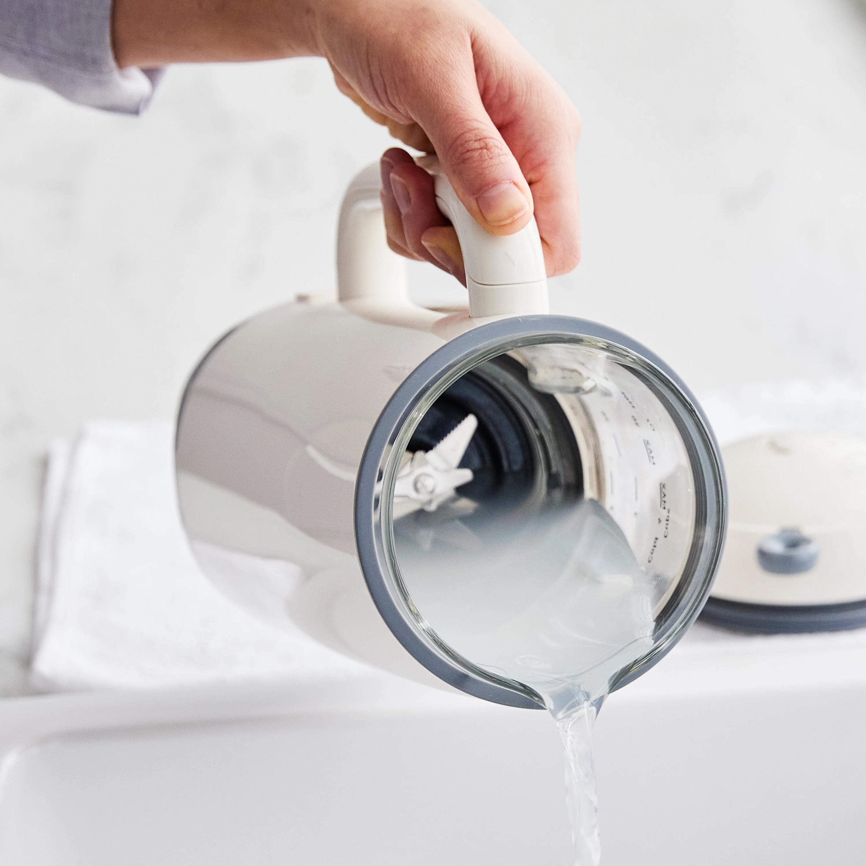 Better Blend Milk Maker | Cloud Cream