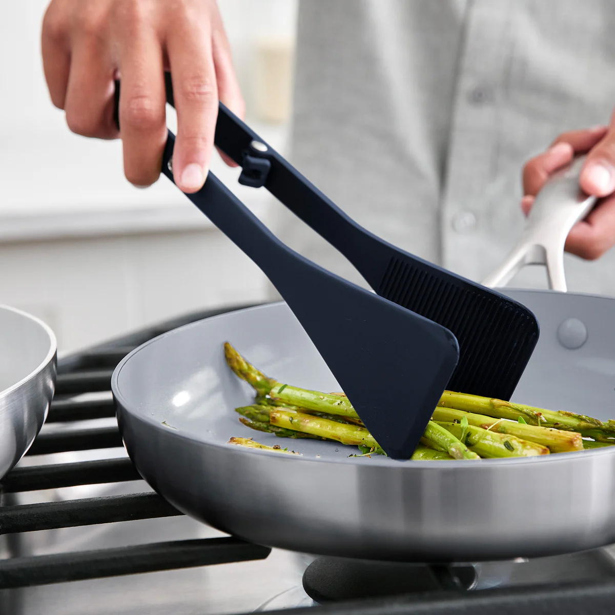 Premiere Silicone Wide Tongs | Oxford Blue