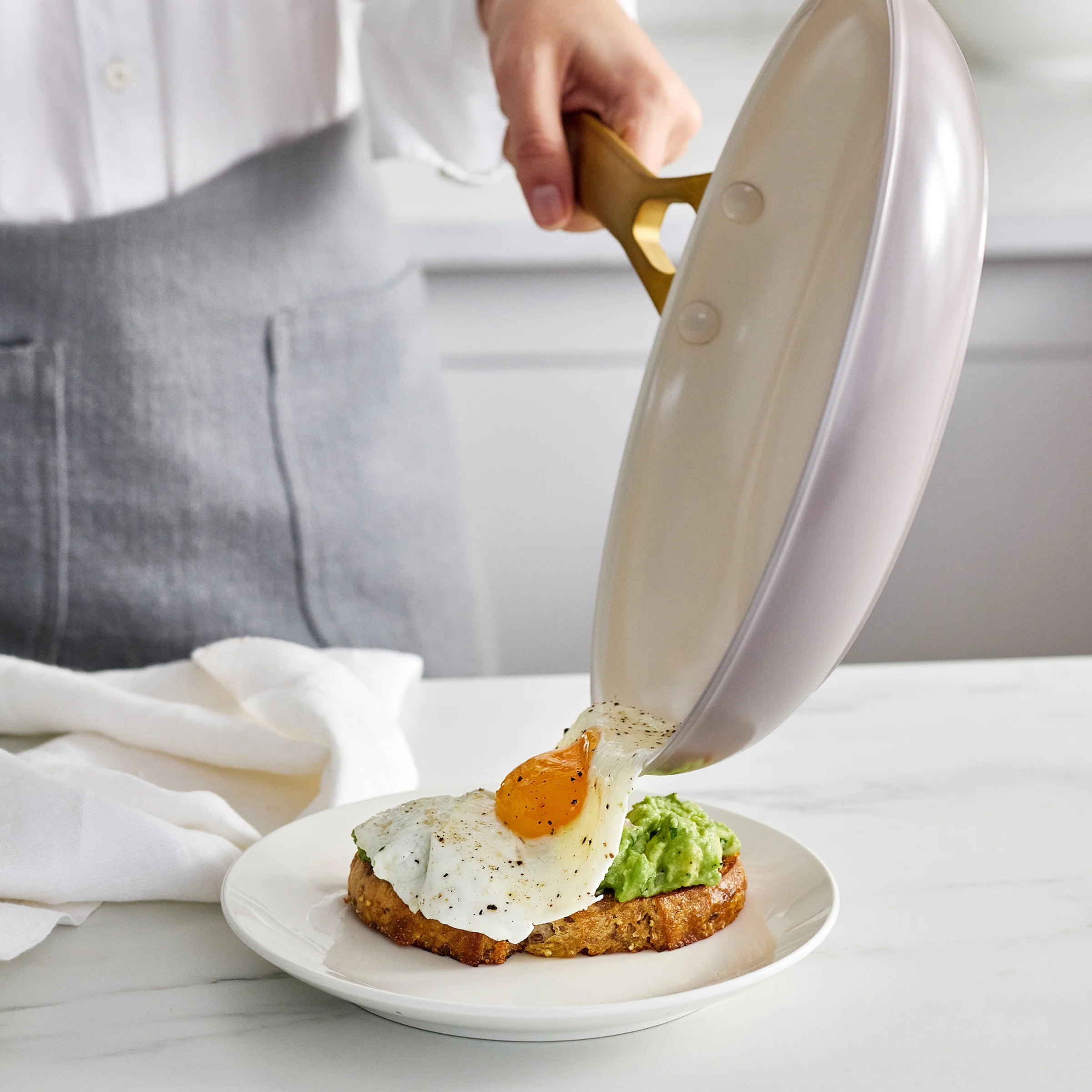 Reserve Pro Ceramic Nonstick 10-Piece Cookware Set | Oyster