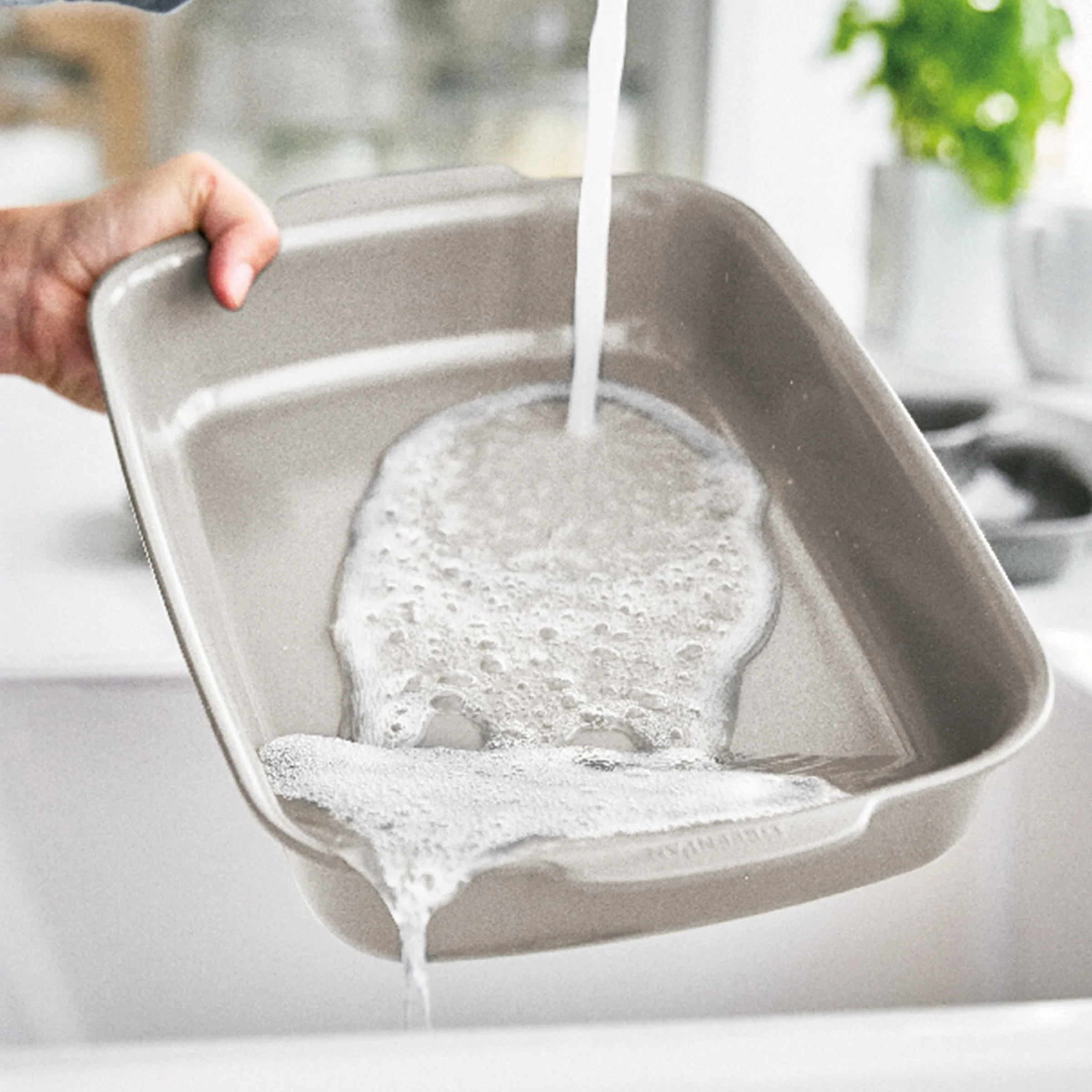 Premiere Ovenware Ceramic Nonstick 13 x 9 Rectangular Baker | Taupe