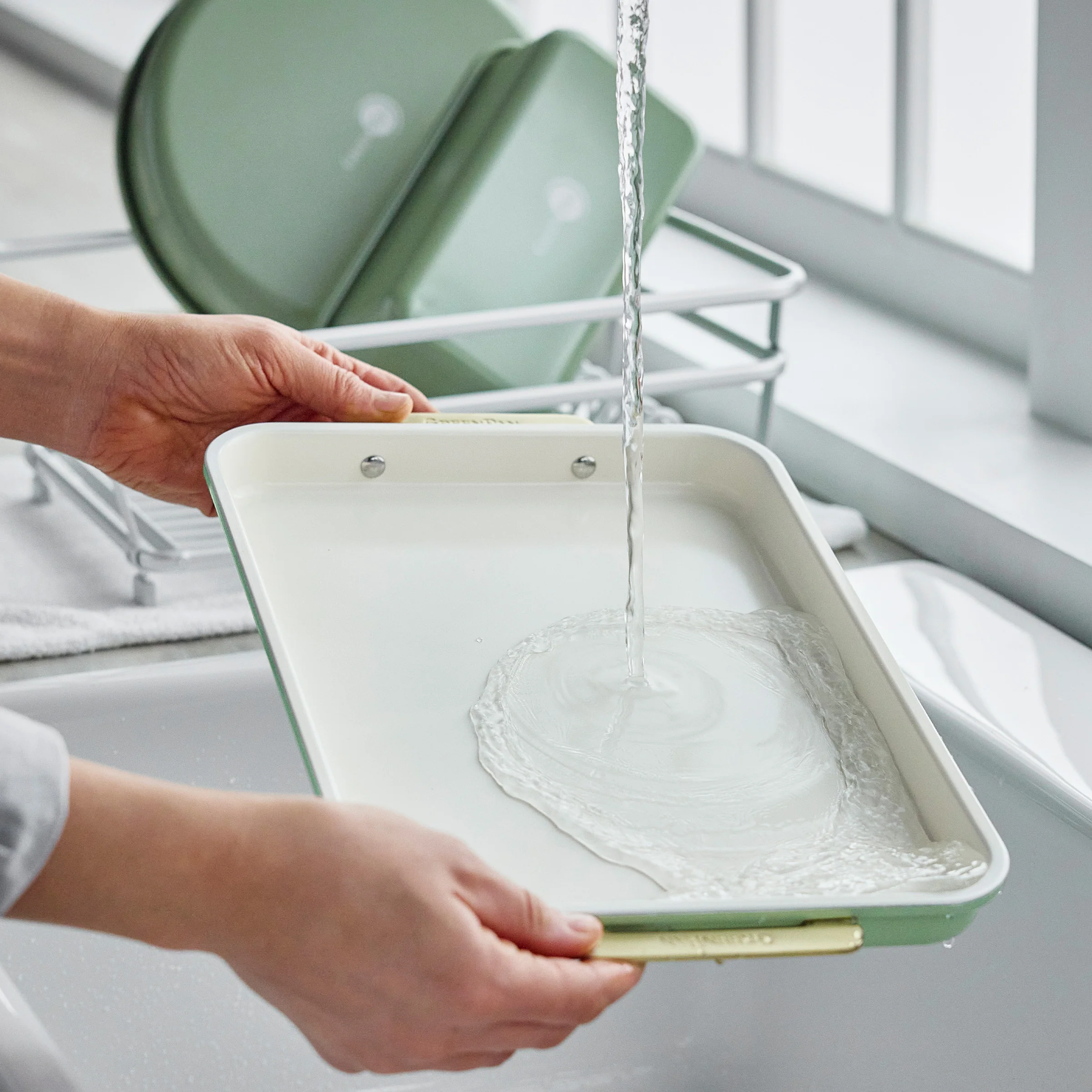 Reserve Bakeware 8-Piece Set | Sage