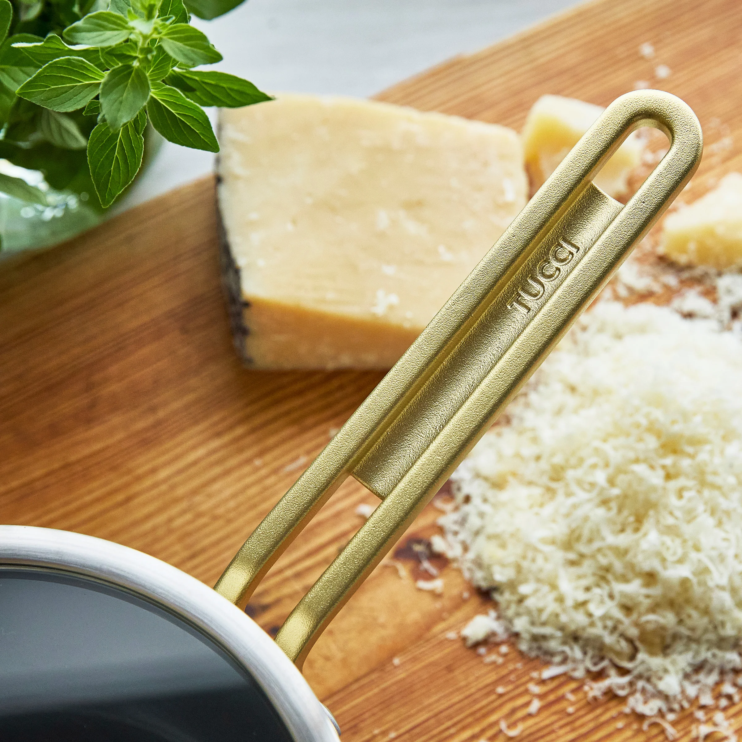 Stanley Tucci™ Stainless Steel Ceramic Nonstick 2-Quart Saucepan with Lid | Champagne Handles