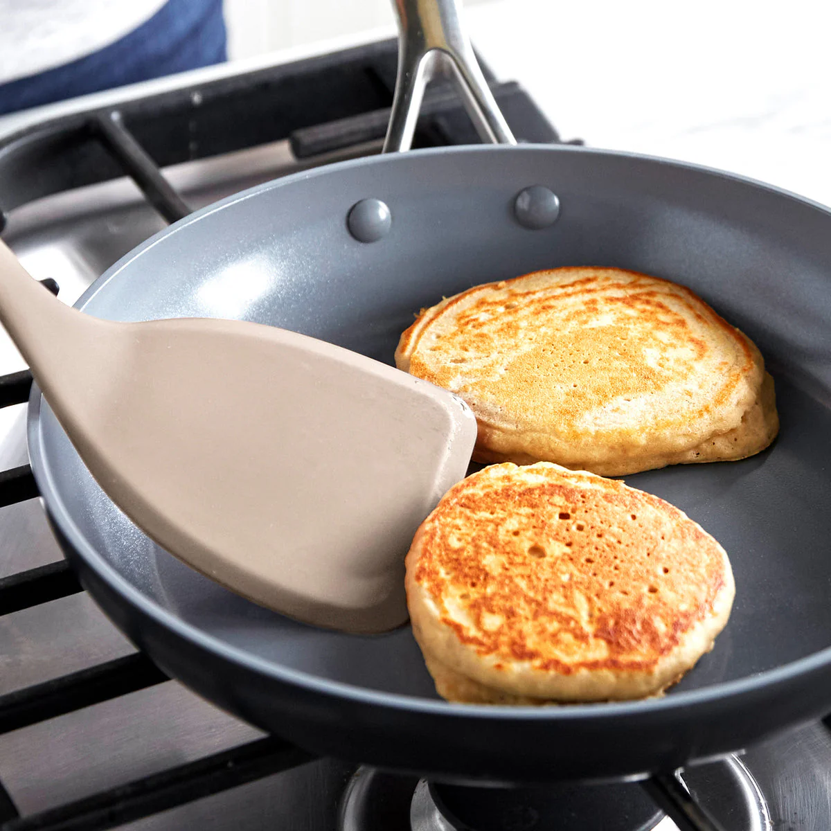 Platinum Silicone Solid Turner | Taupe